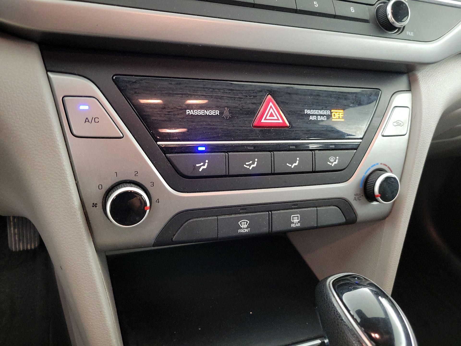 Thumbnail: 2018 Hyundai Elantra - 15