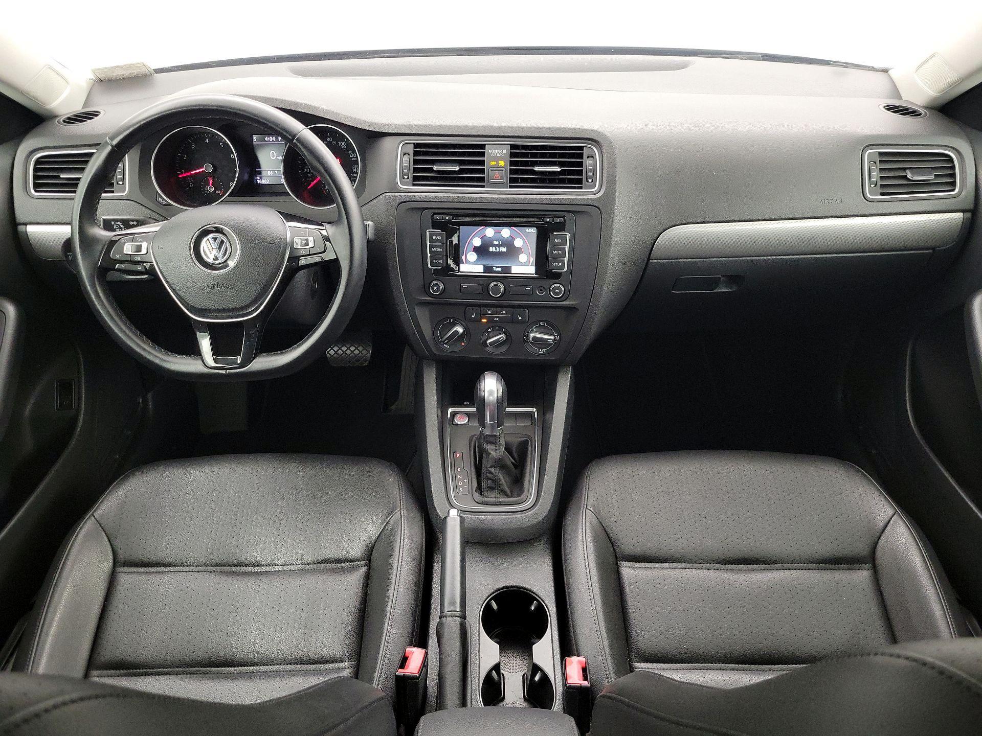 Thumbnail: 2015 Volkswagen Jetta - 9