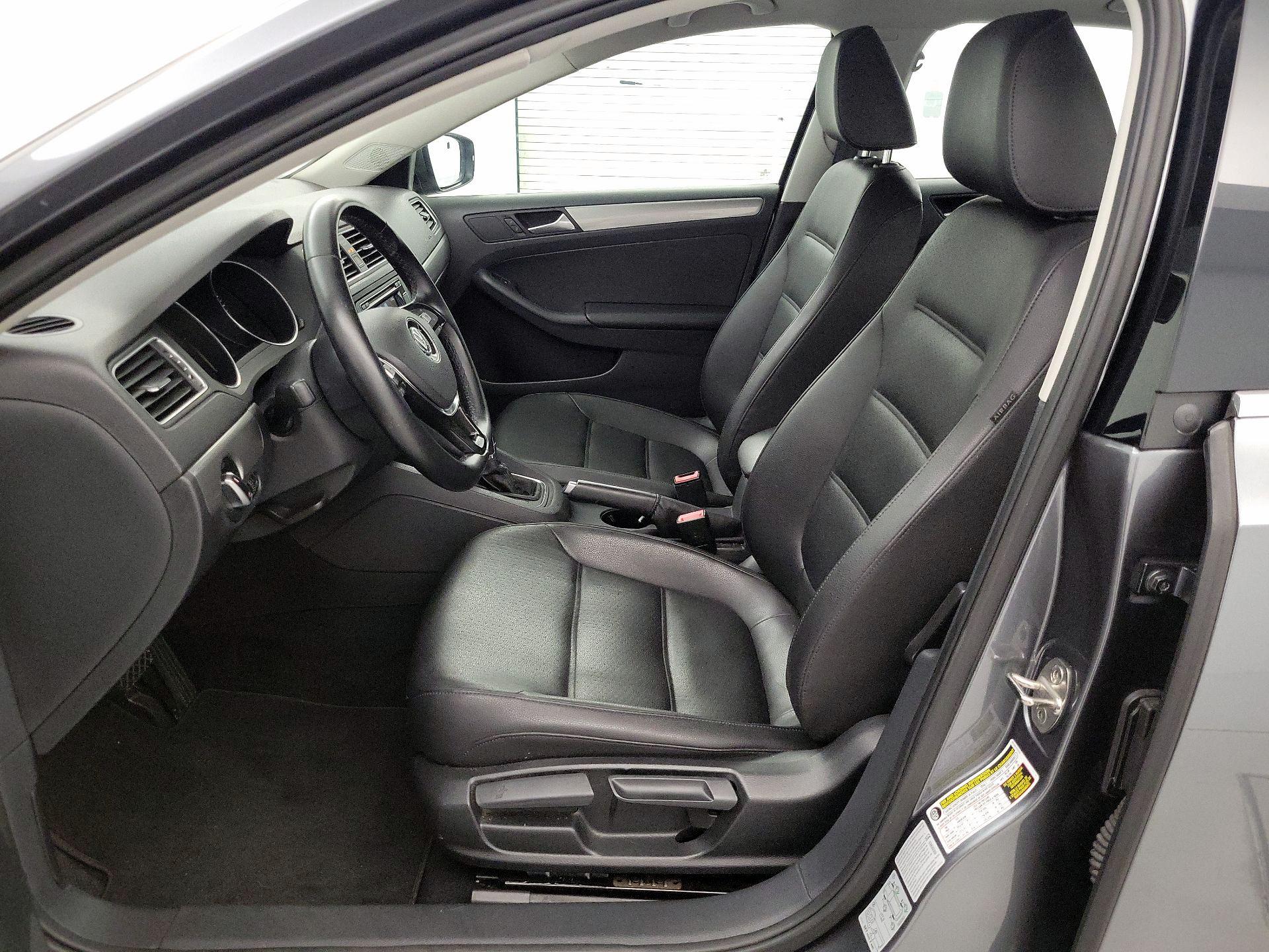 Thumbnail: 2015 Volkswagen Jetta - 11