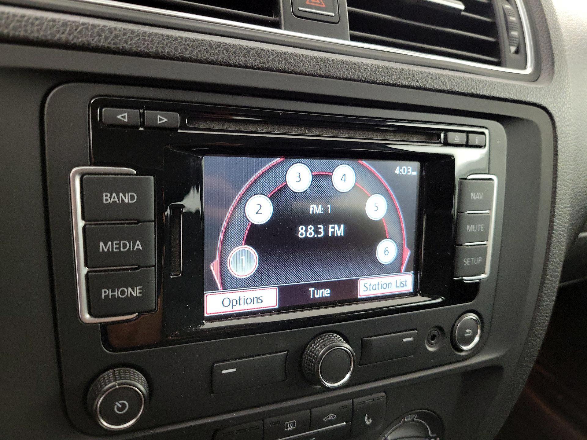 Thumbnail: 2015 Volkswagen Jetta - 14