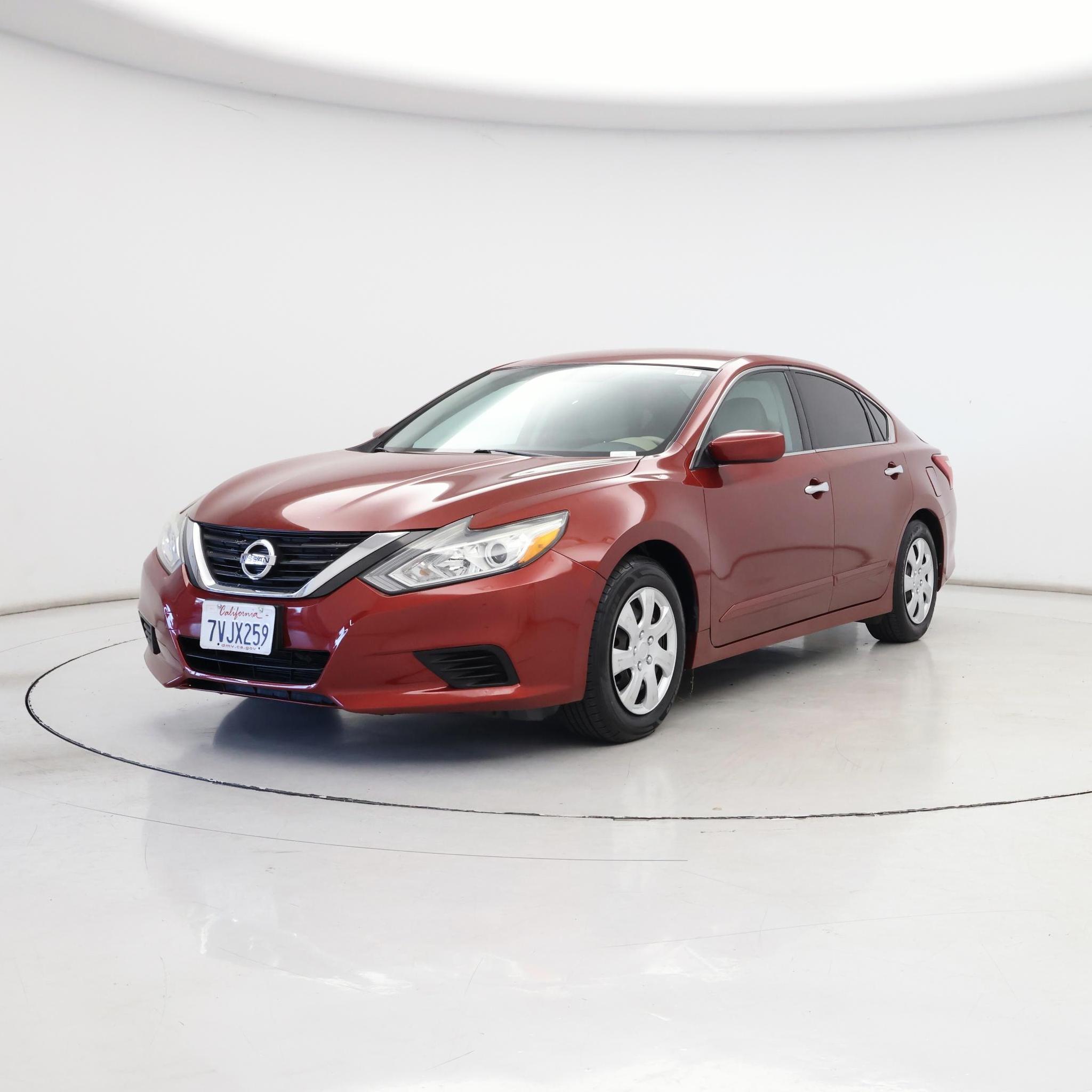 Thumbnail: 2016 Nissan Altima - 4