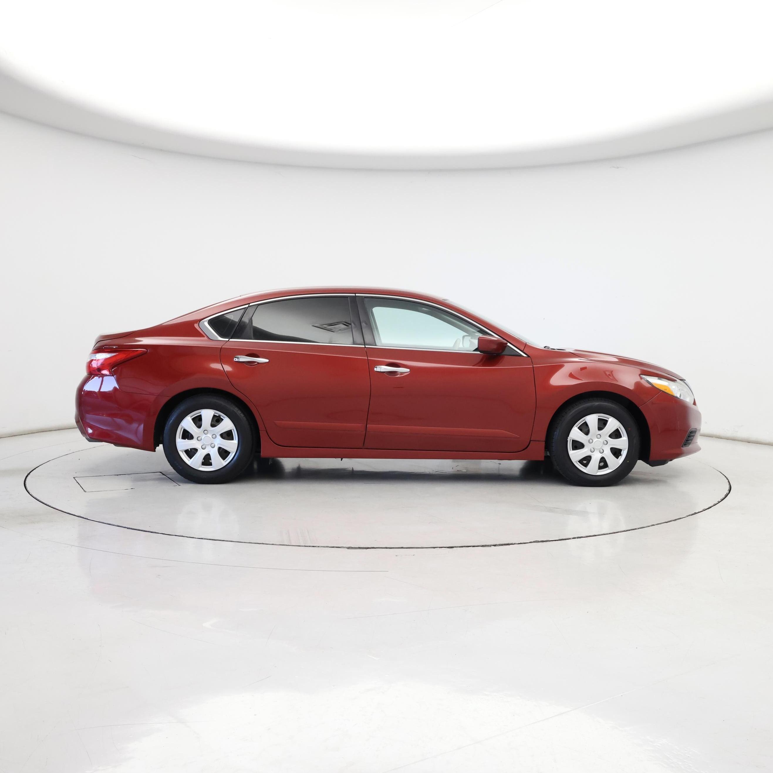 Thumbnail: 2016 Nissan Altima - 7