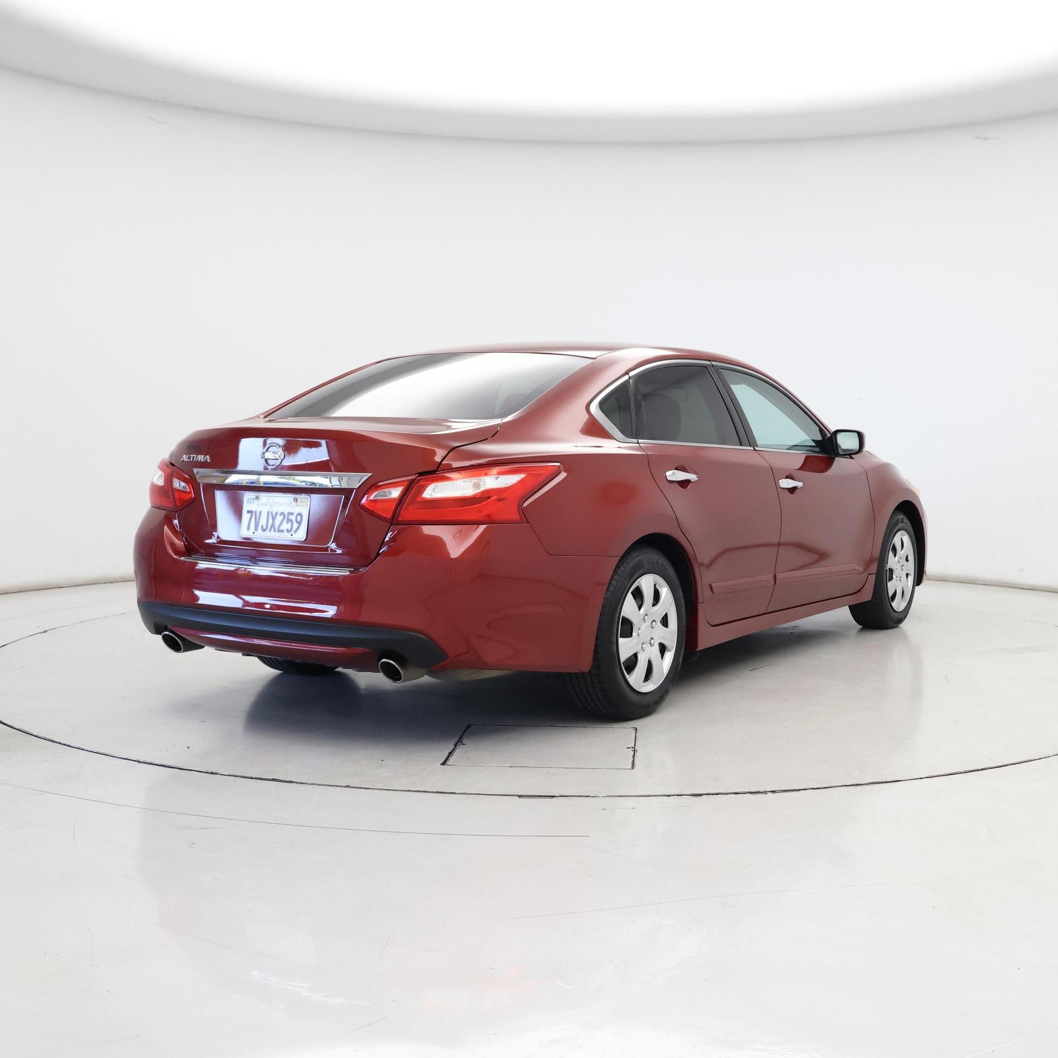 Thumbnail: 2016 Nissan Altima - 8