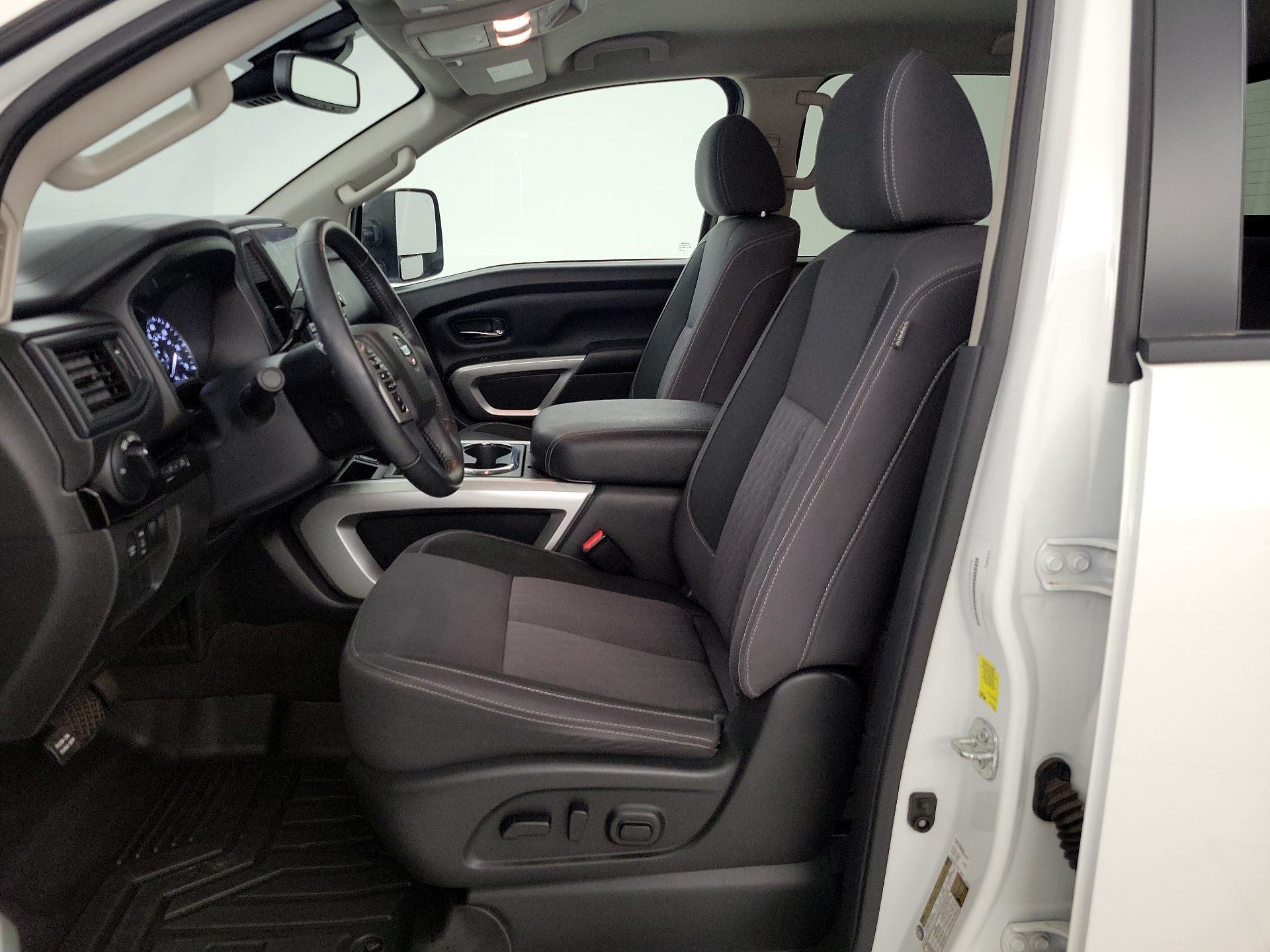 Thumbnail: 2022 Nissan Titan - 11