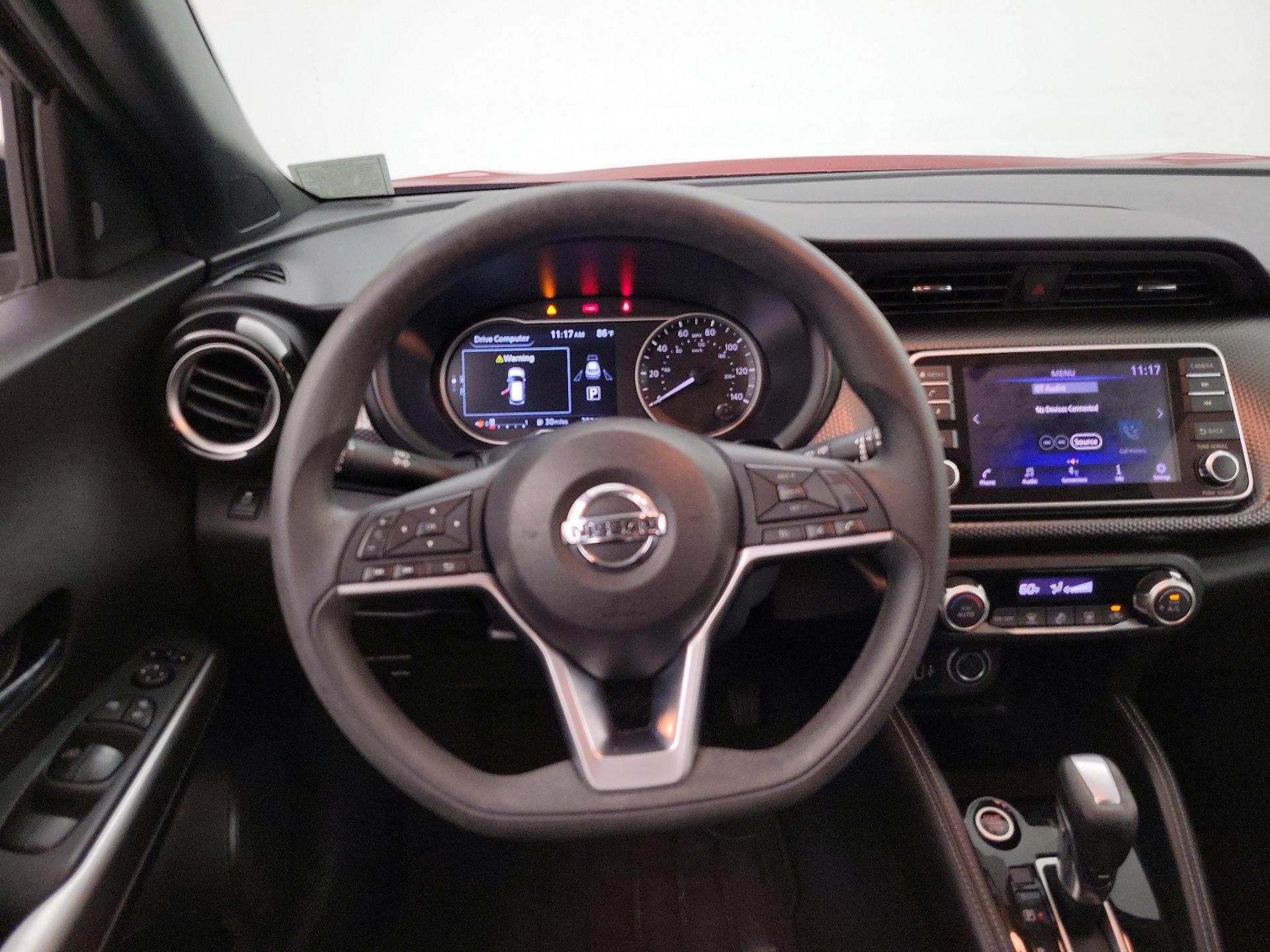 Thumbnail: 2018 Nissan Kicks - 10