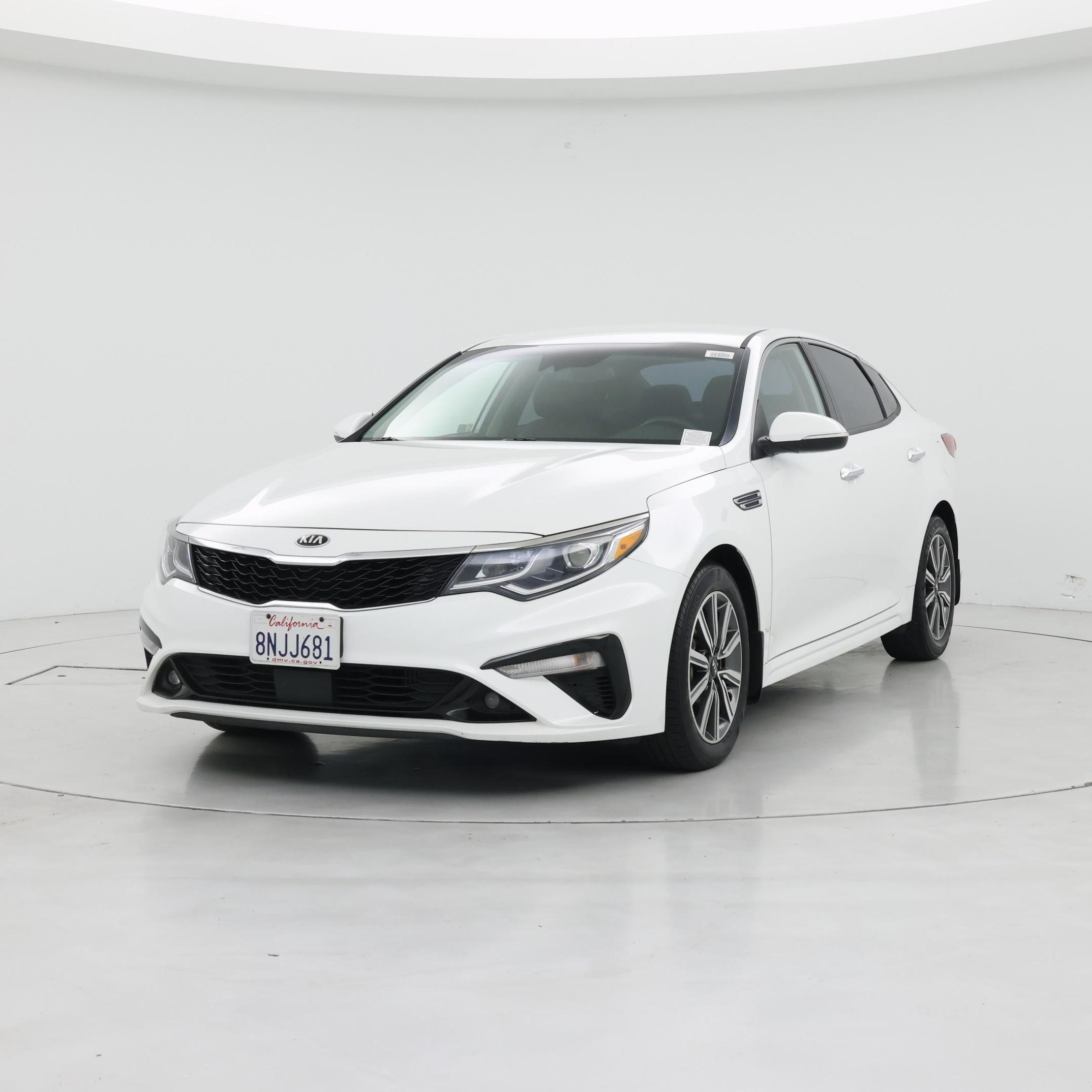Thumbnail: 2020 Kia Optima - 4