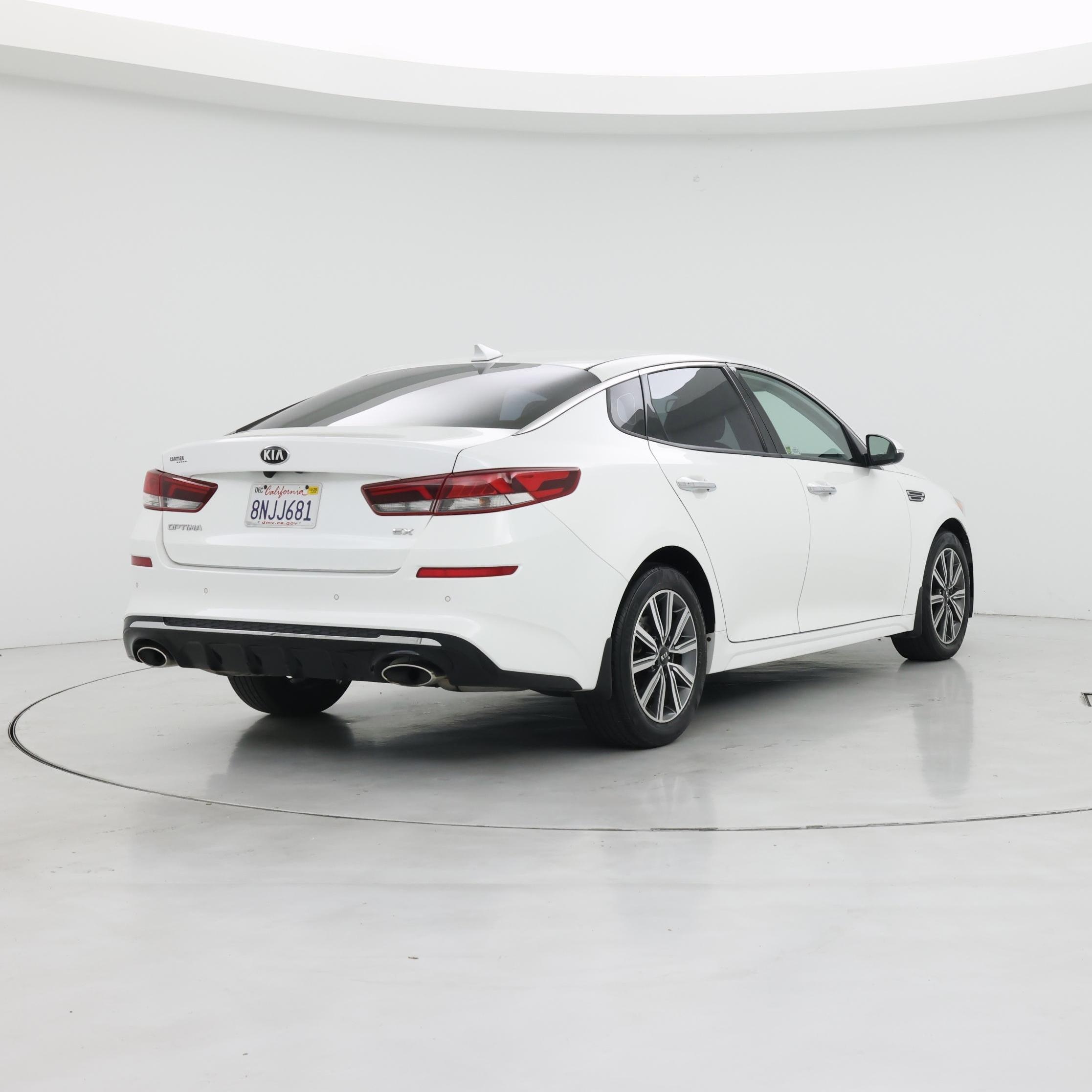 Thumbnail: 2020 Kia Optima - 8