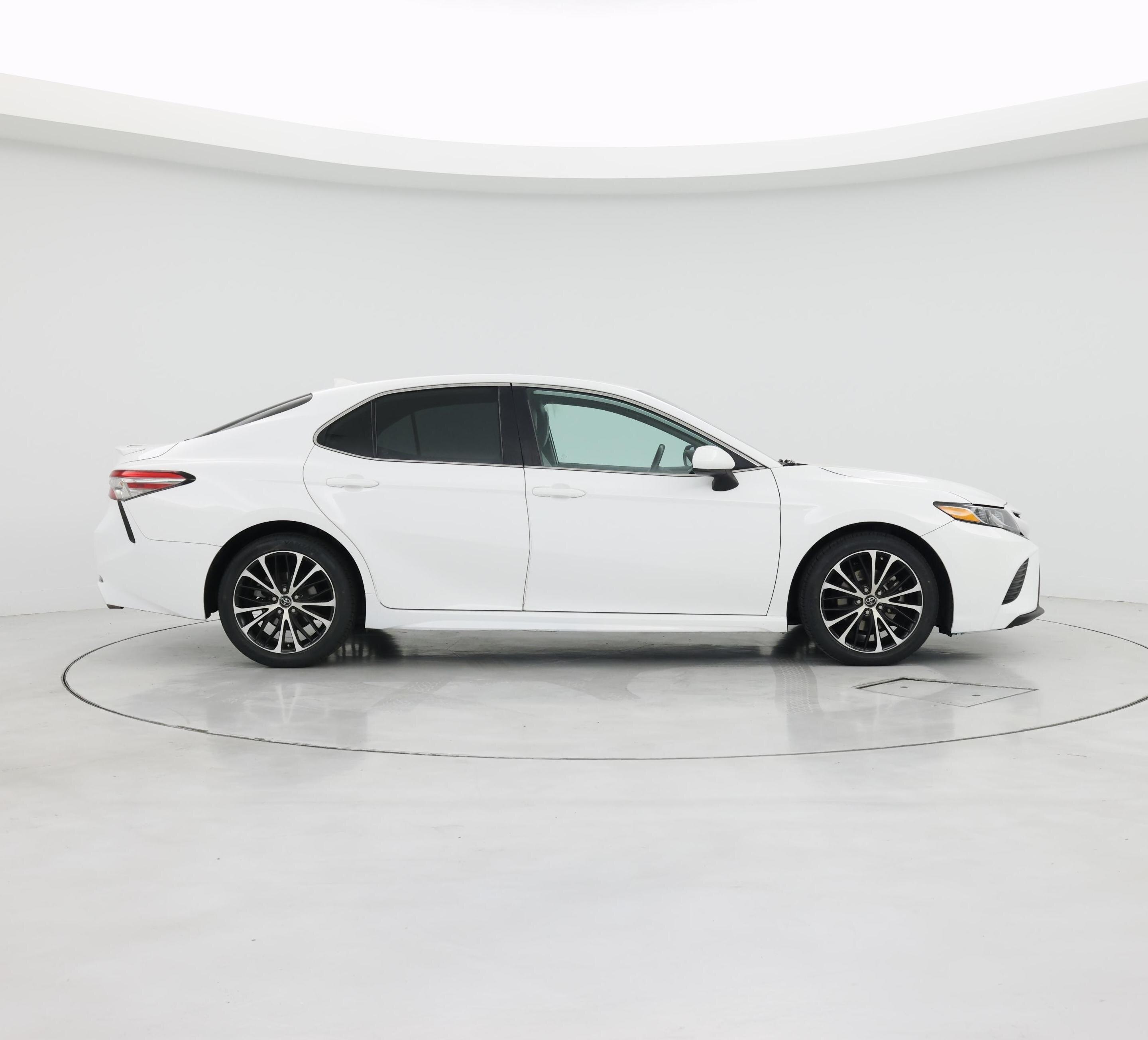 Thumbnail: 2019 Toyota Camry - 7
