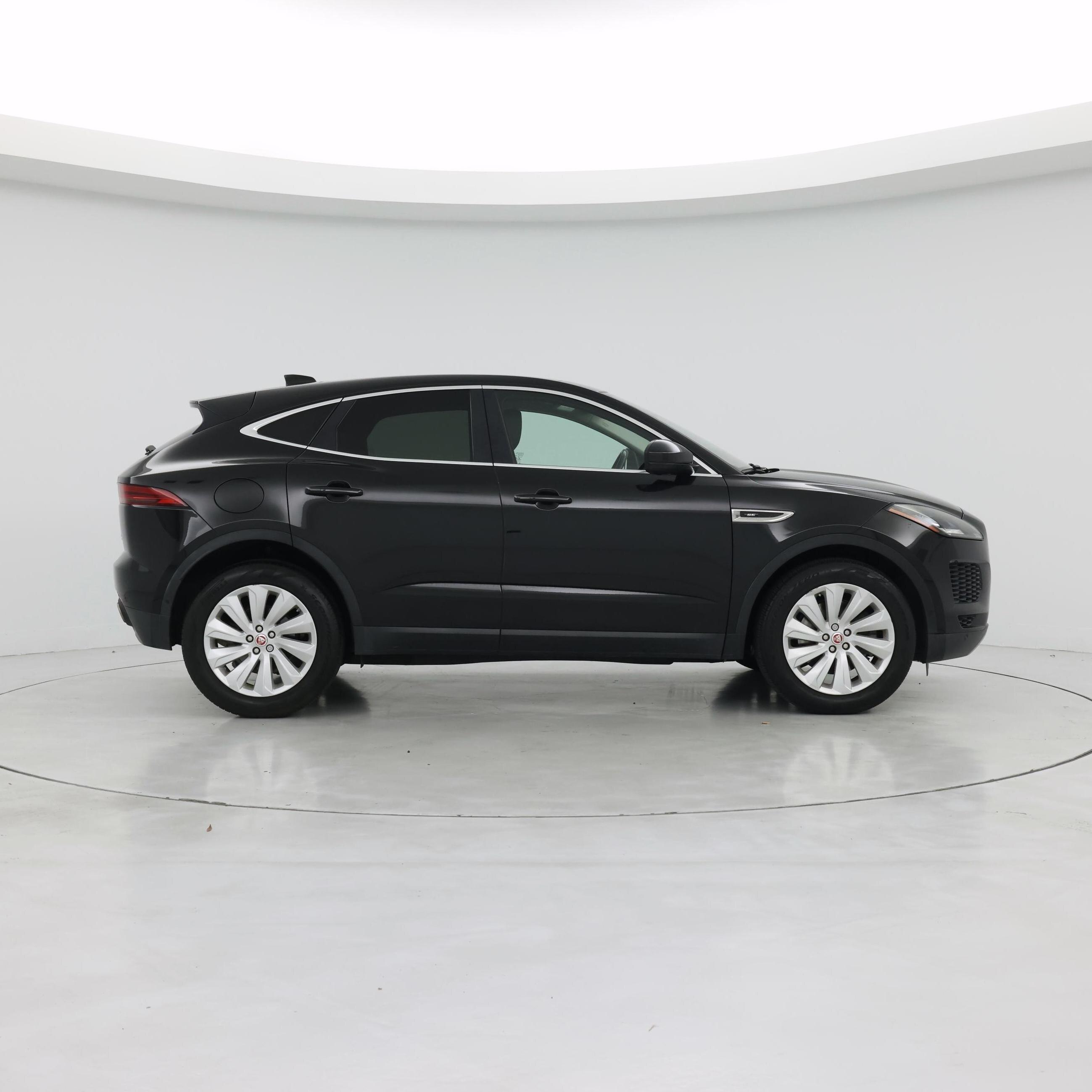 Thumbnail: 2018 Jaguar E-Pace - 7