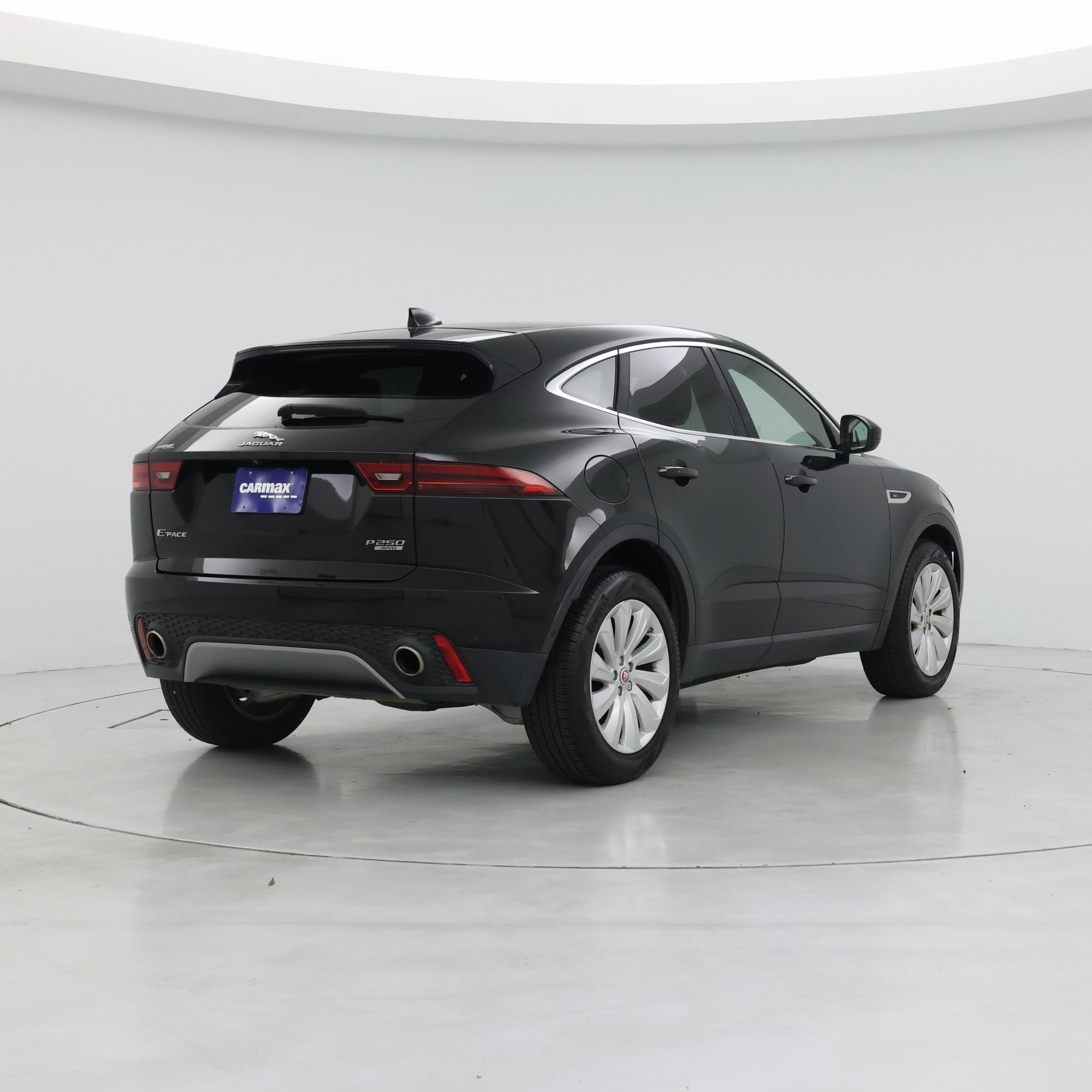 Thumbnail: 2018 Jaguar E-Pace - 8