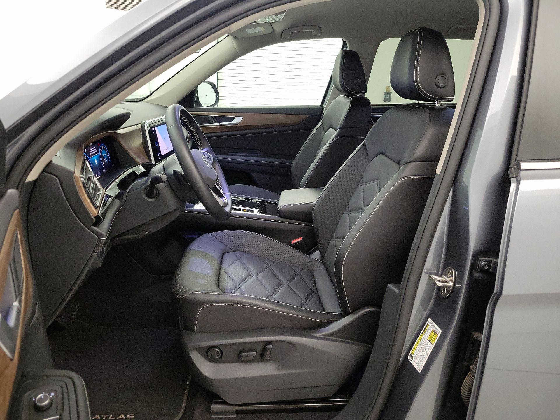 Thumbnail: 2024 Volkswagen Atlas - 11