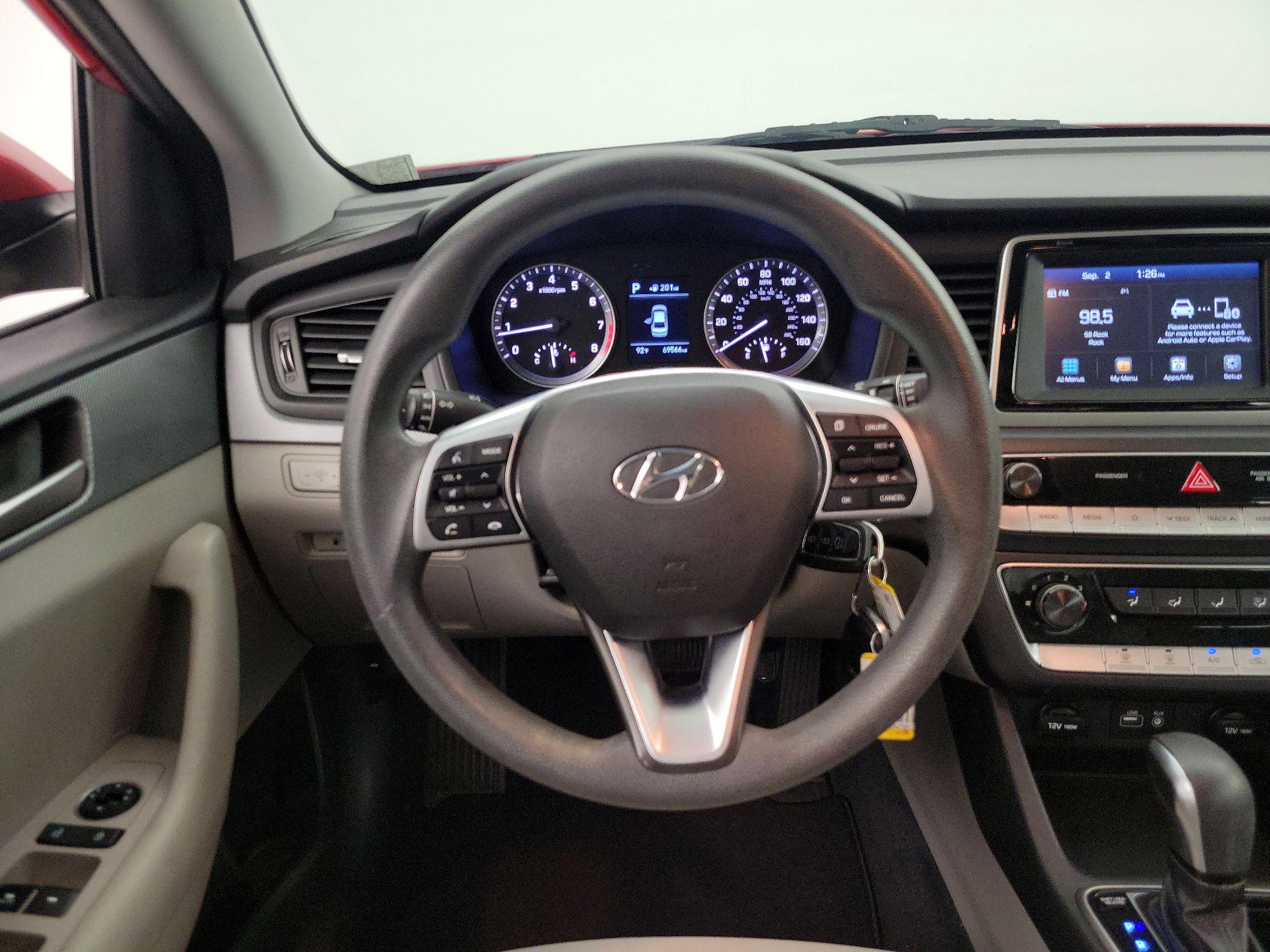 Thumbnail: 2019 Hyundai Sonata - 10