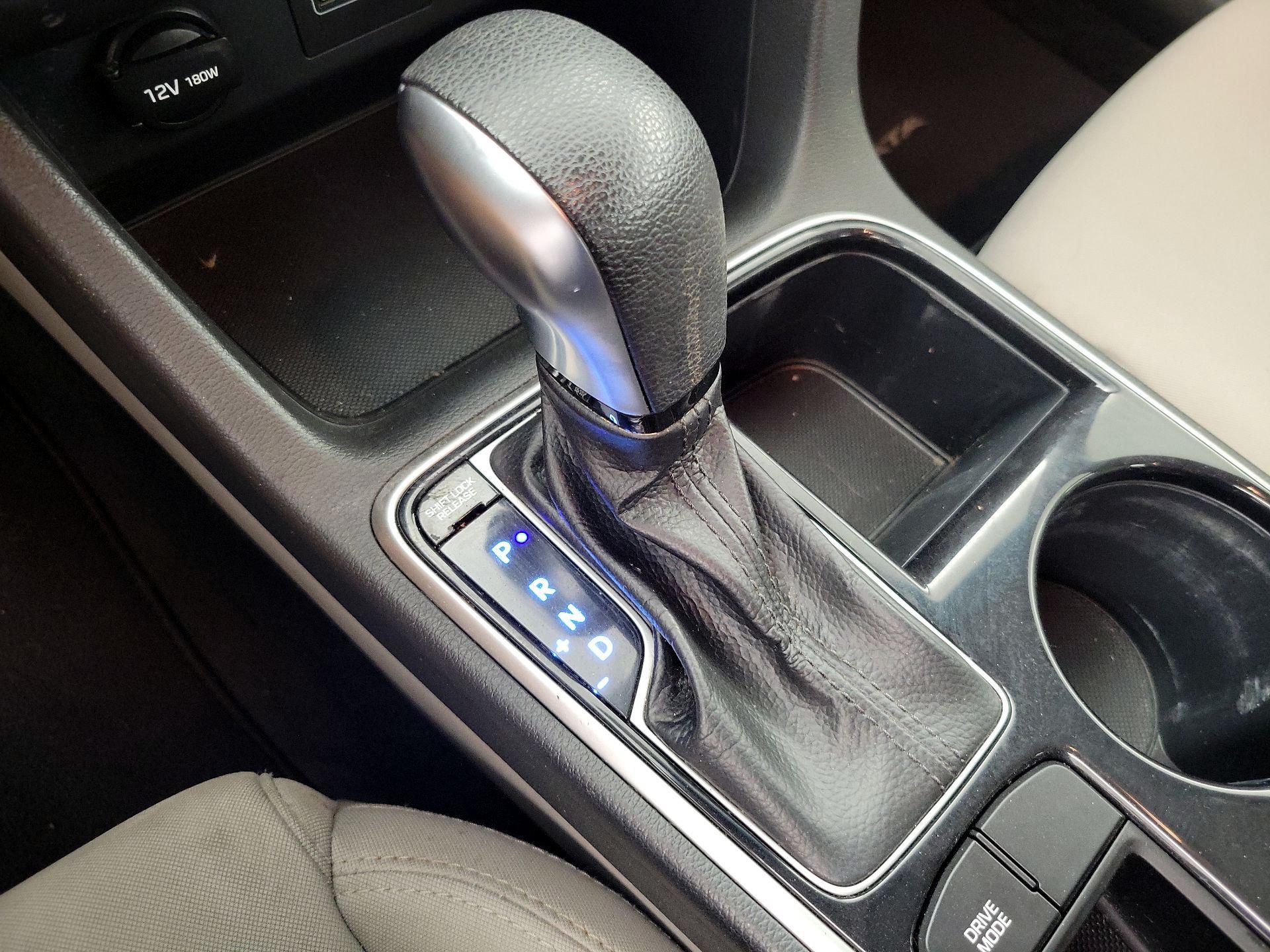 Thumbnail: 2019 Hyundai Sonata - 17