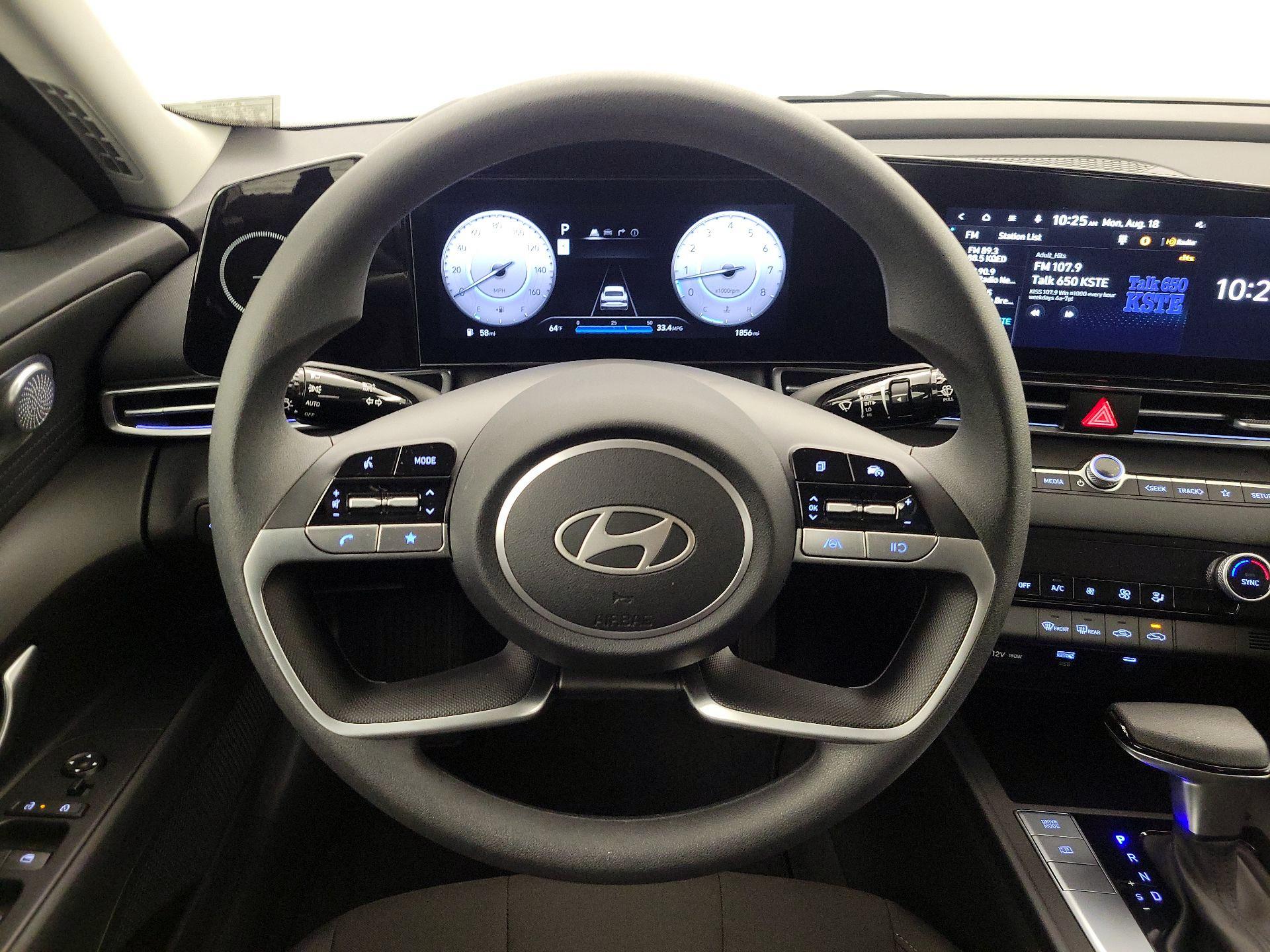 Thumbnail: 2024 Hyundai Elantra - 10
