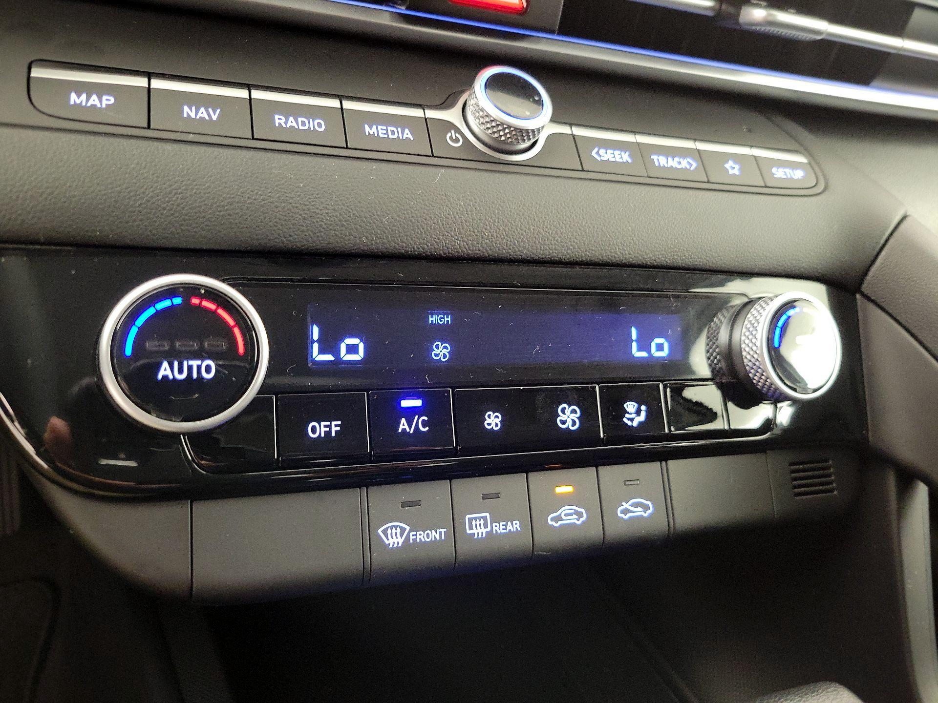 Thumbnail: 2024 Hyundai Elantra - 16