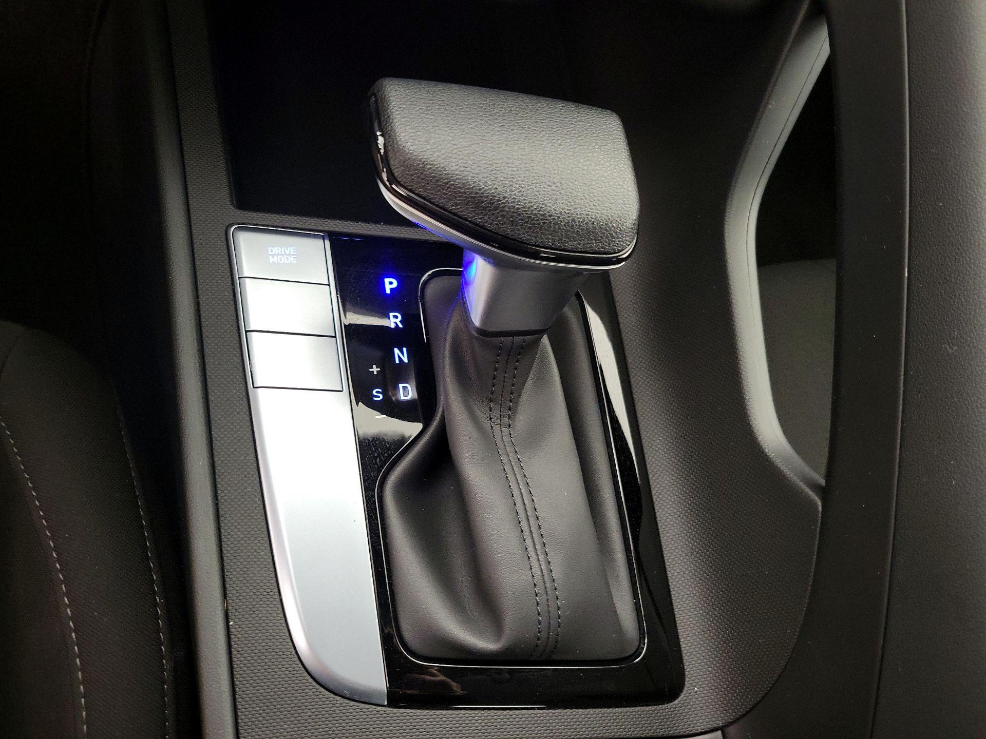 Thumbnail: 2024 Hyundai Elantra - 17