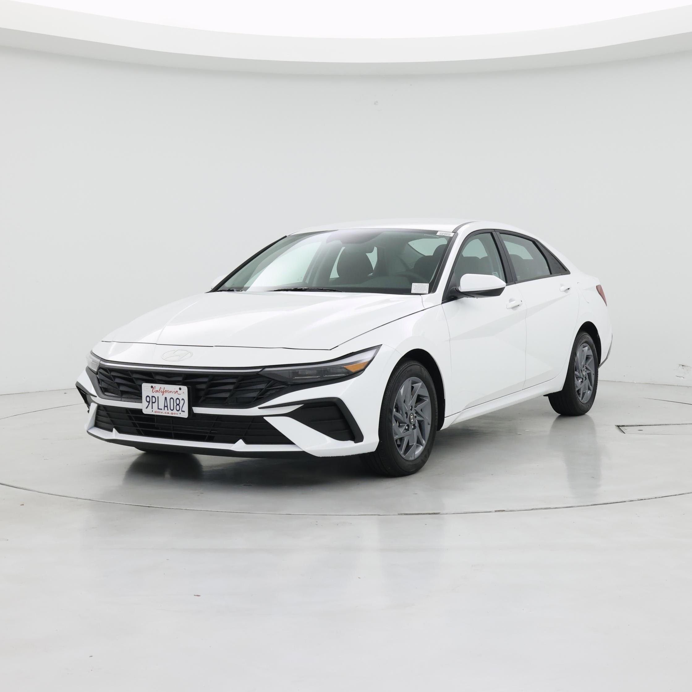 Thumbnail: 2024 Hyundai Elantra - 4
