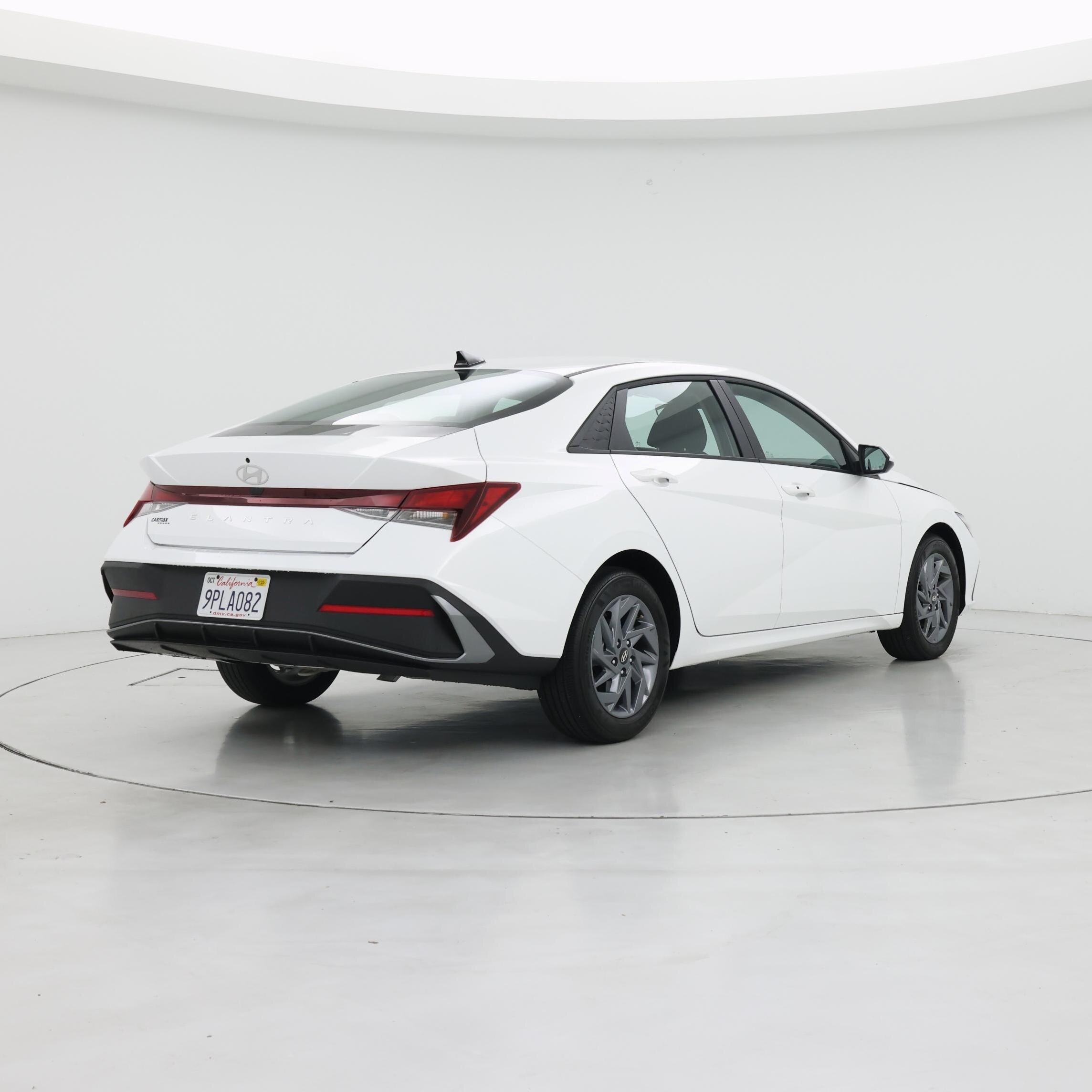 Thumbnail: 2024 Hyundai Elantra - 8