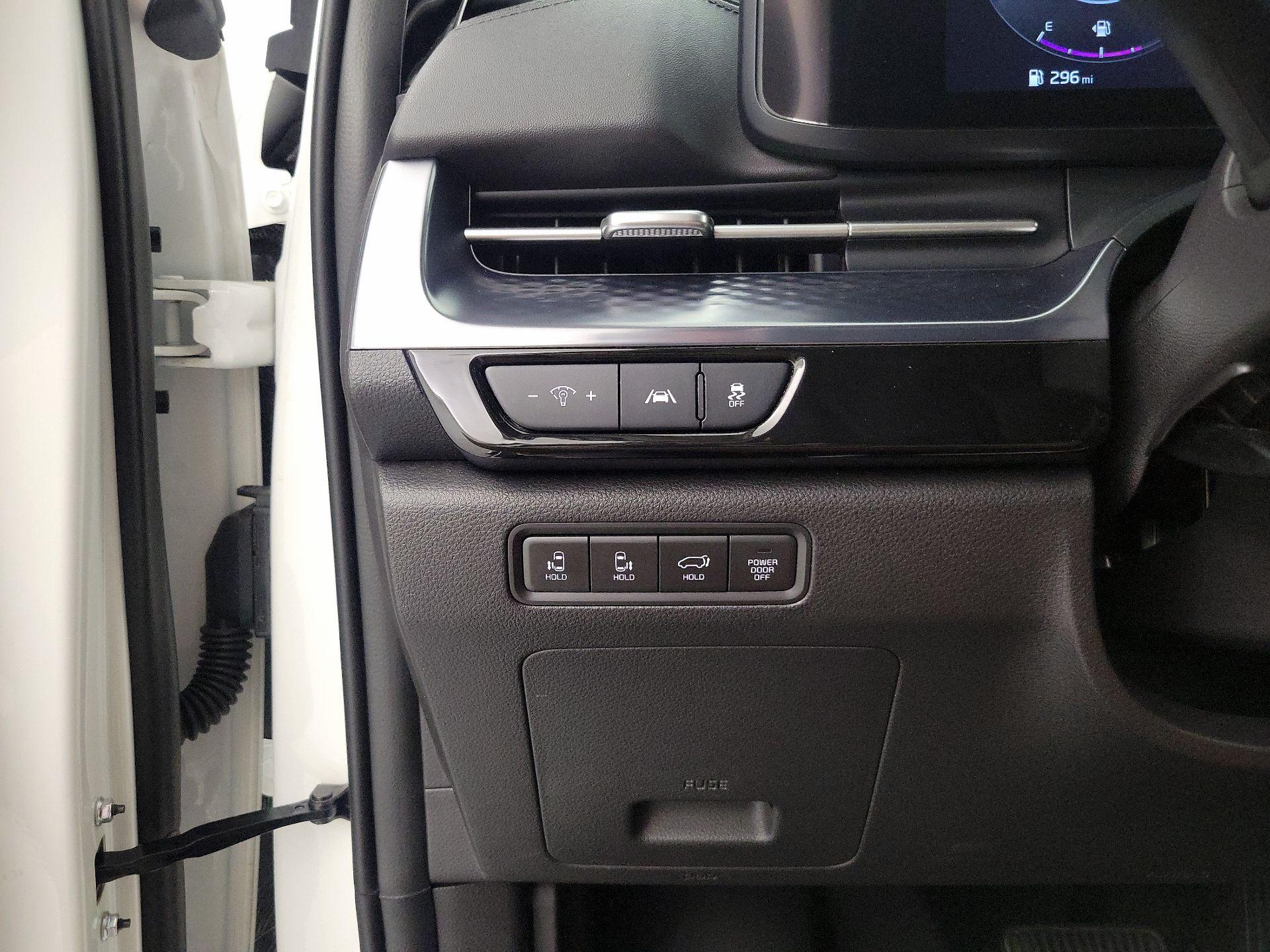 Thumbnail: 2022 Kia Carnival - 13