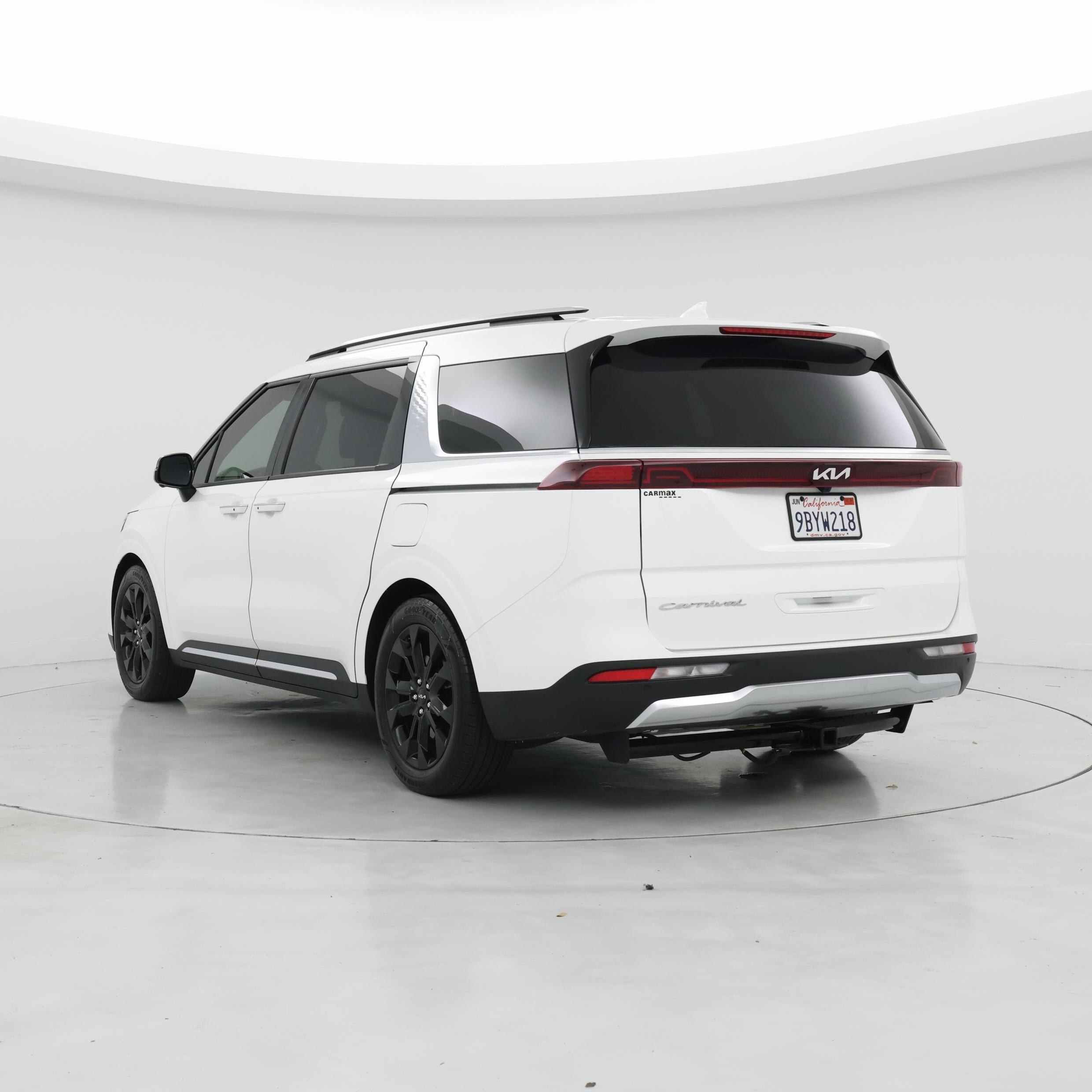 Thumbnail: 2022 Kia Carnival - 2