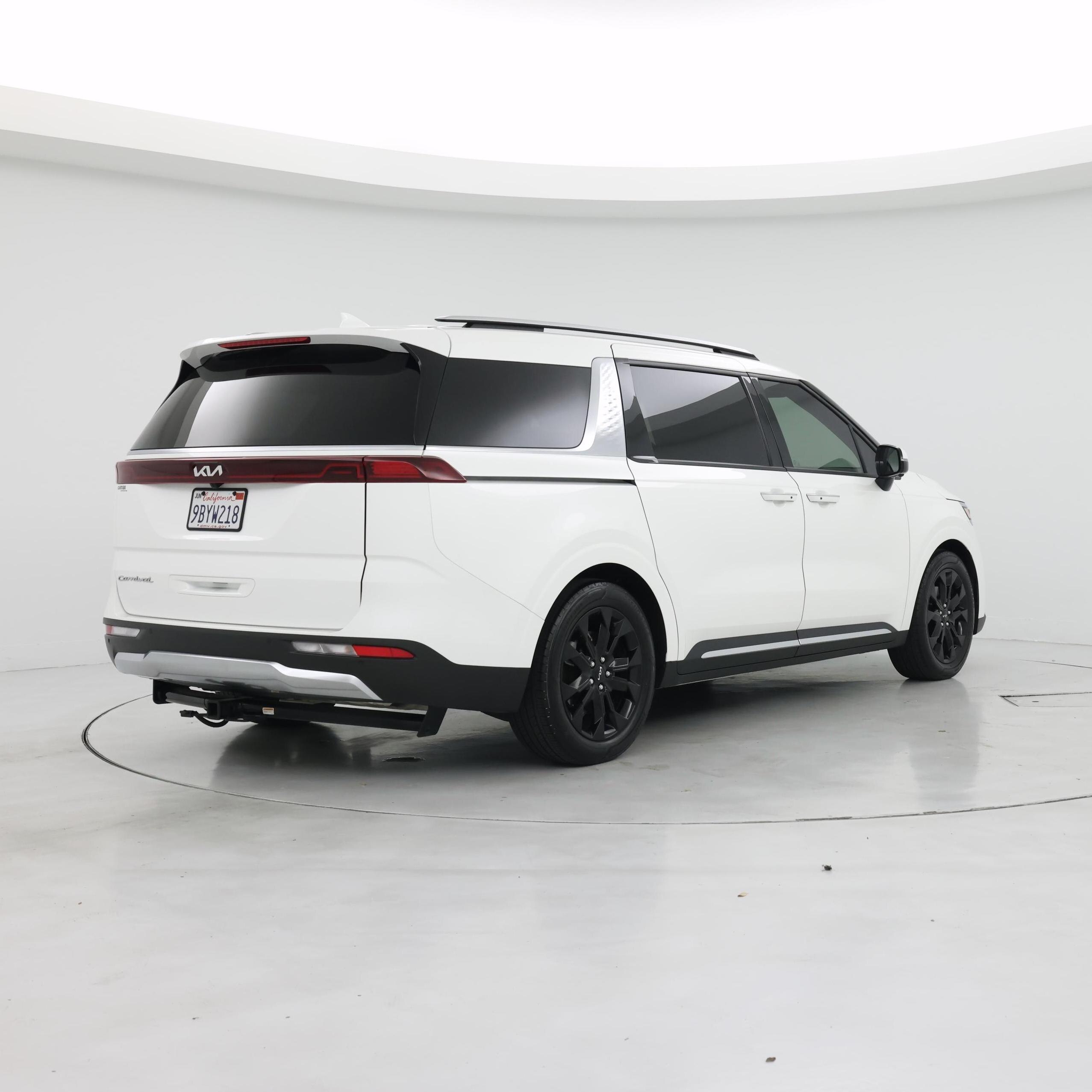 Thumbnail: 2022 Kia Carnival - 8