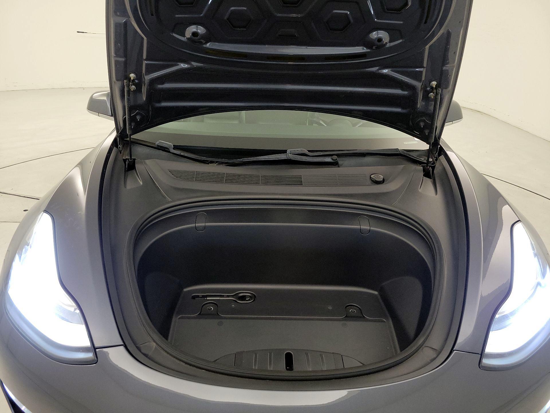 Thumbnail: 2019 Tesla Model 3 - 19