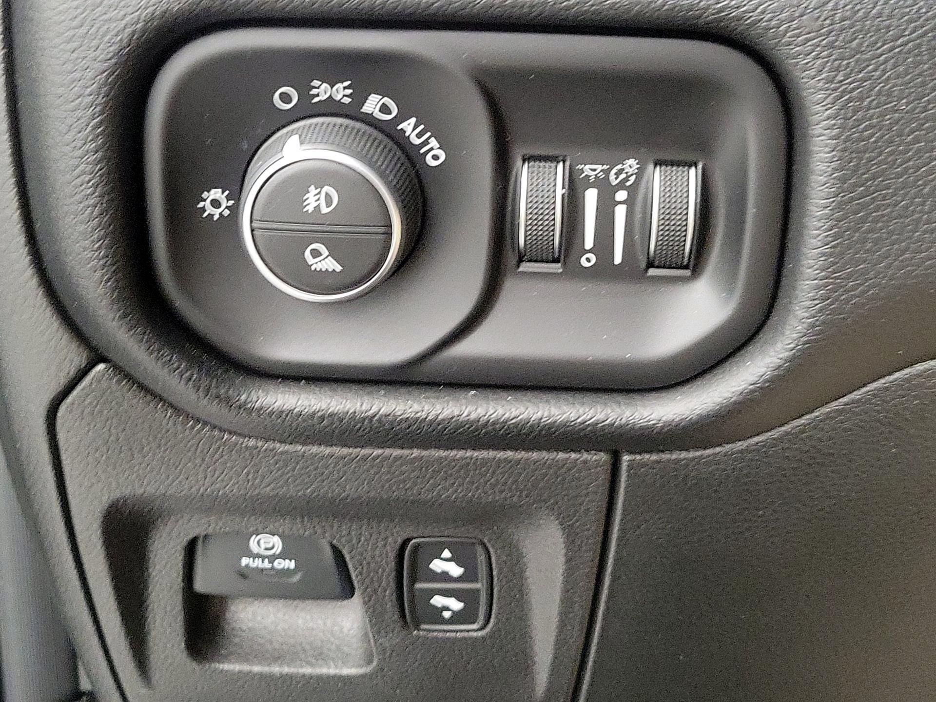 Thumbnail: 2019 RAM 1500 - 13