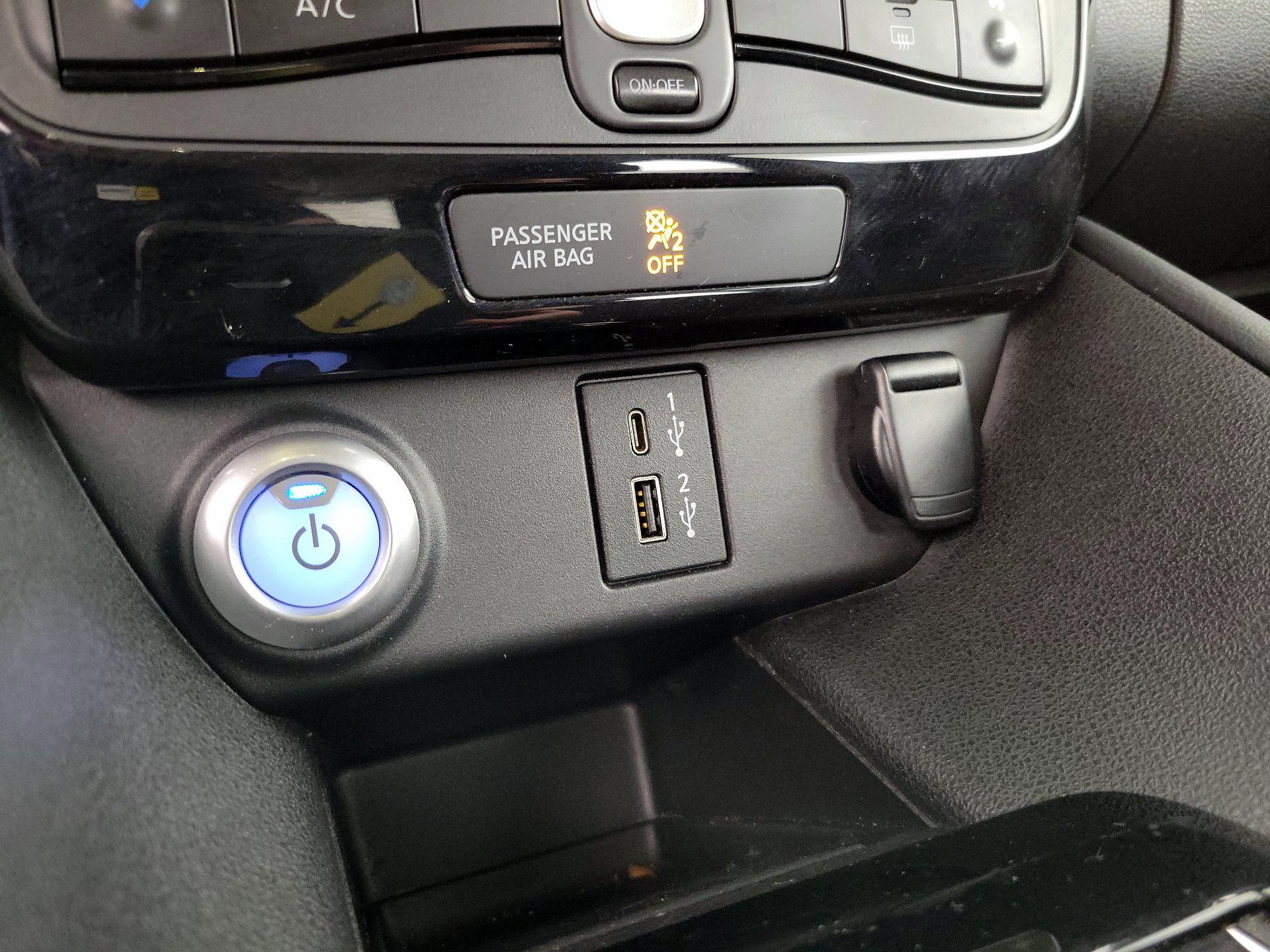 Thumbnail: 2020 Nissan Leaf - 19