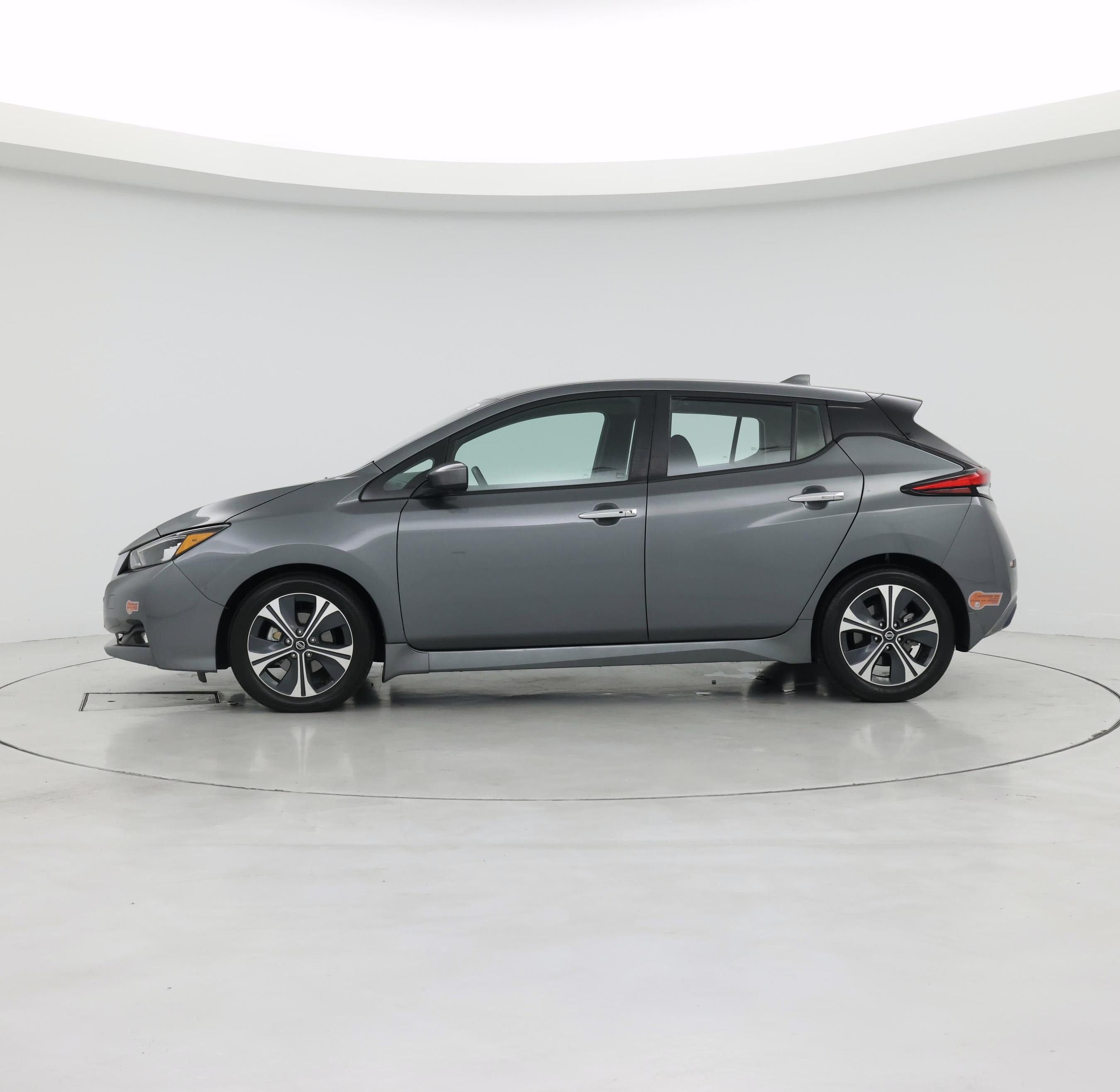 Thumbnail: 2020 Nissan Leaf - 3