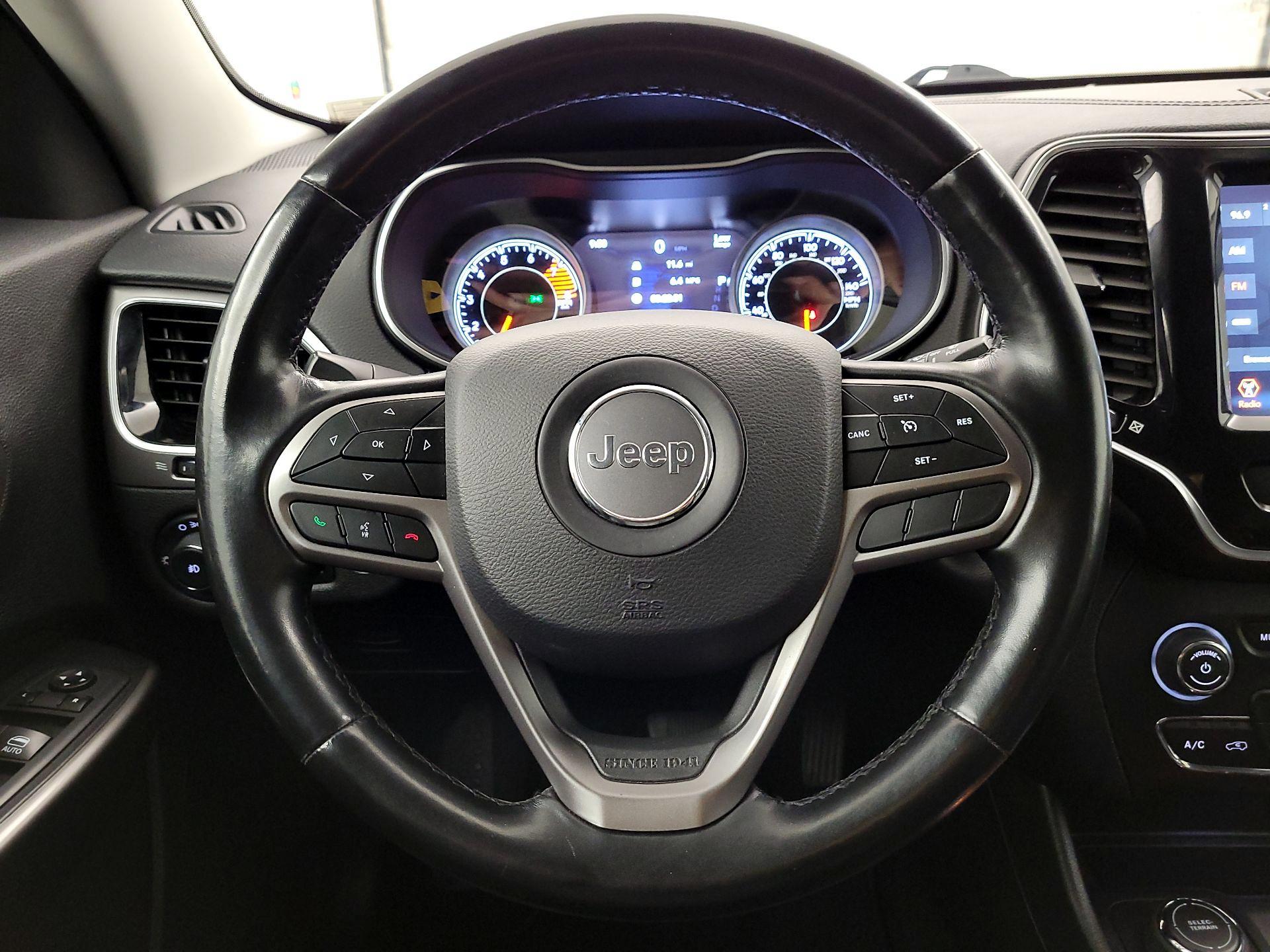 Thumbnail: 2020 Jeep Cherokee - 10
