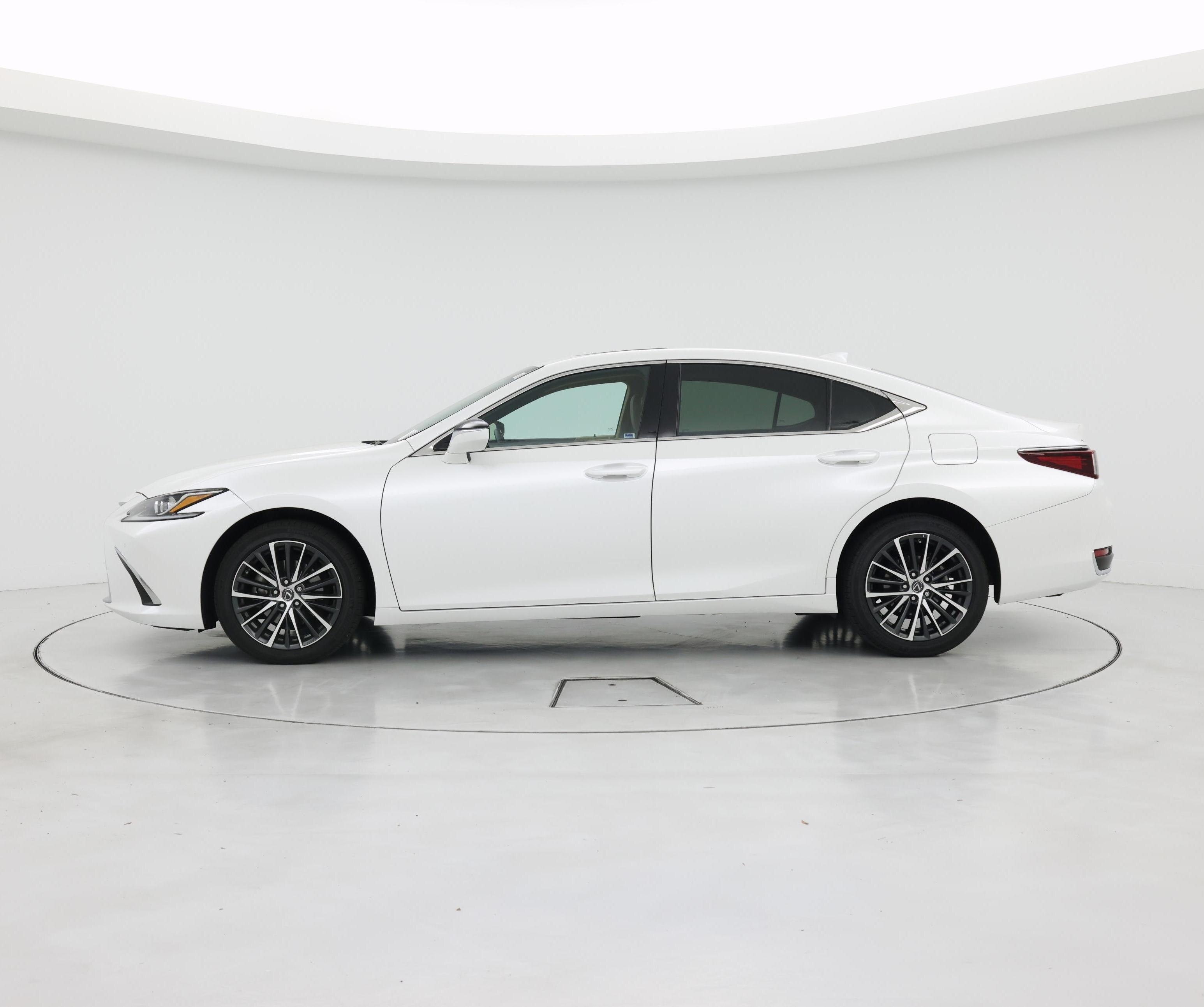 Thumbnail: 2022 Lexus ES - 3