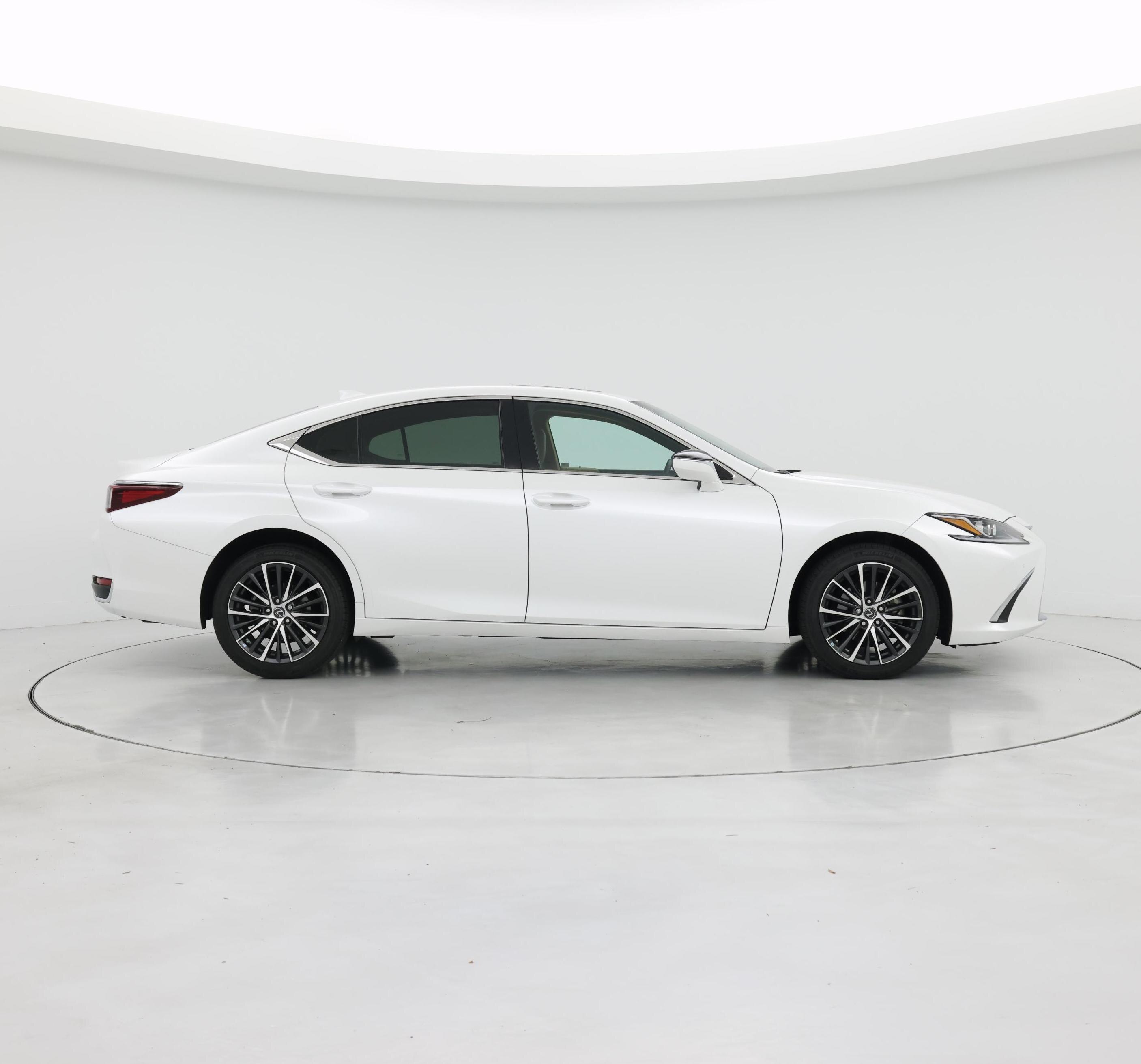Thumbnail: 2022 Lexus ES - 7