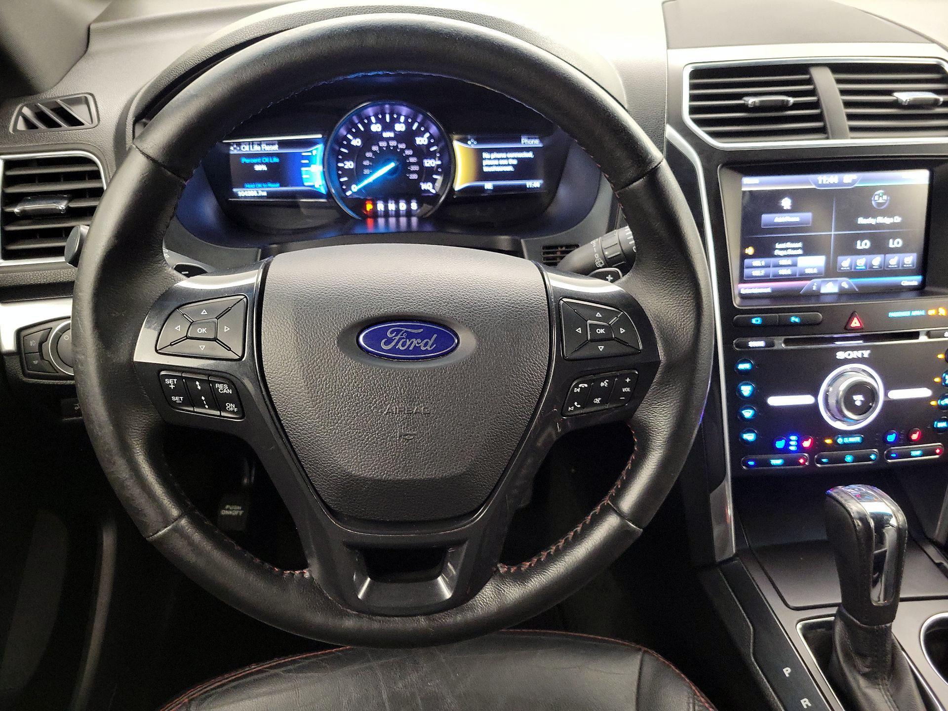 Thumbnail: 2016 Ford Explorer - 10
