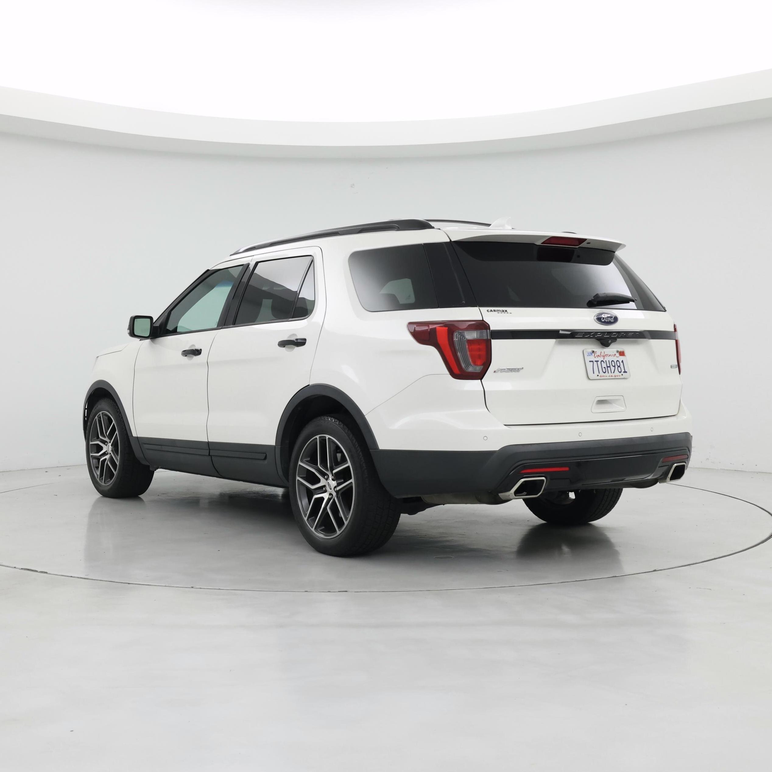 Thumbnail: 2016 Ford Explorer - 2
