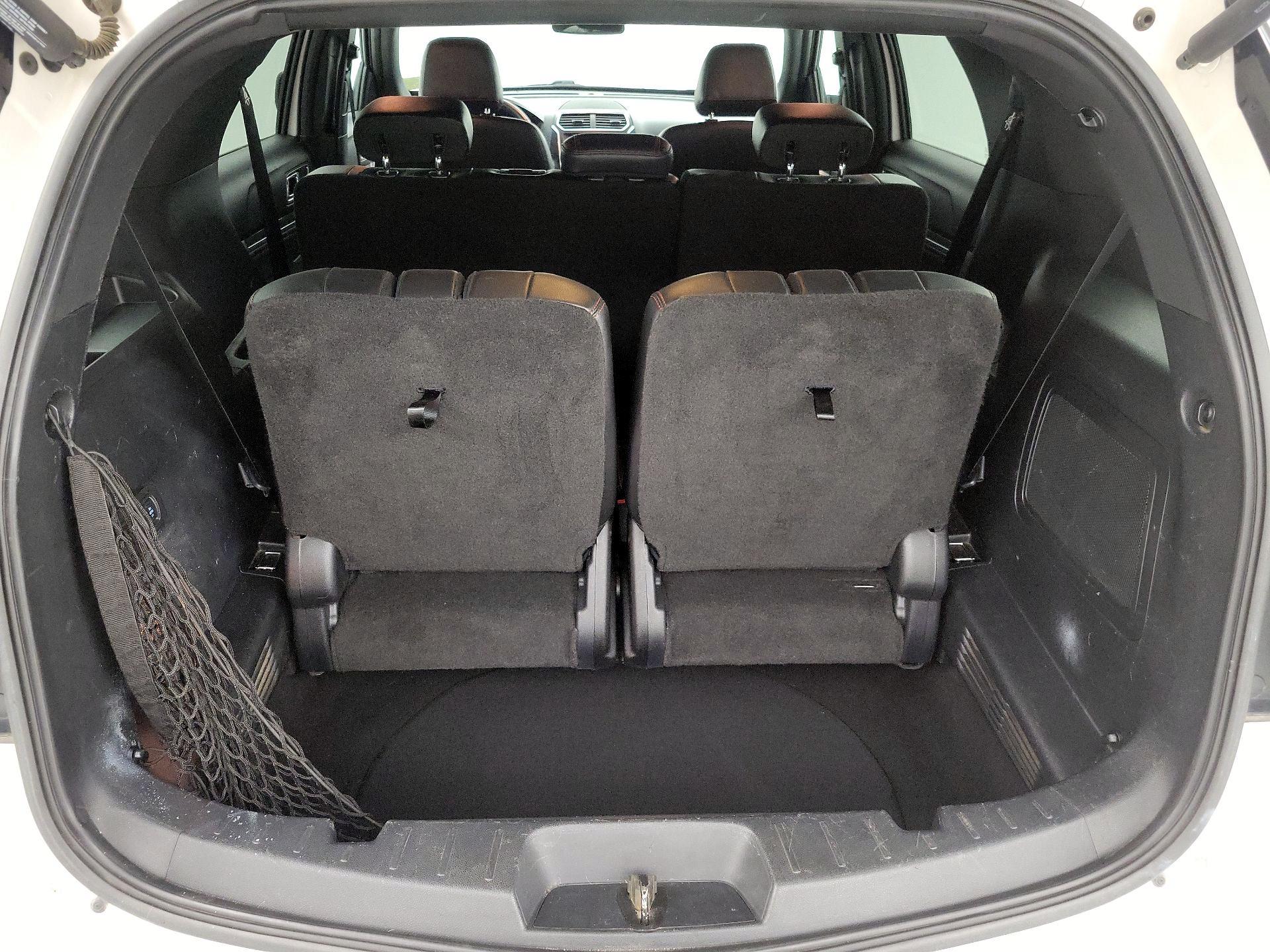 Thumbnail: 2016 Ford Explorer - 20