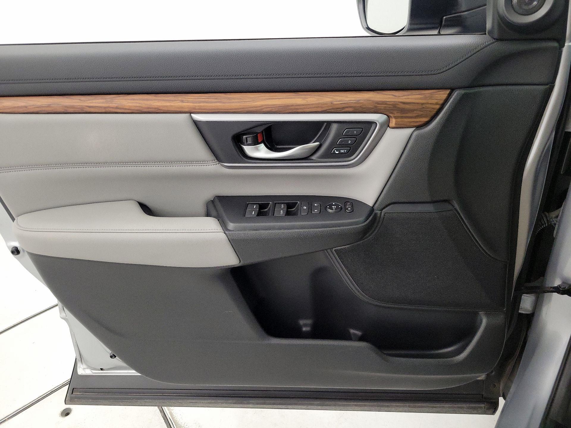 Thumbnail: 2017 Honda CR-V - 12