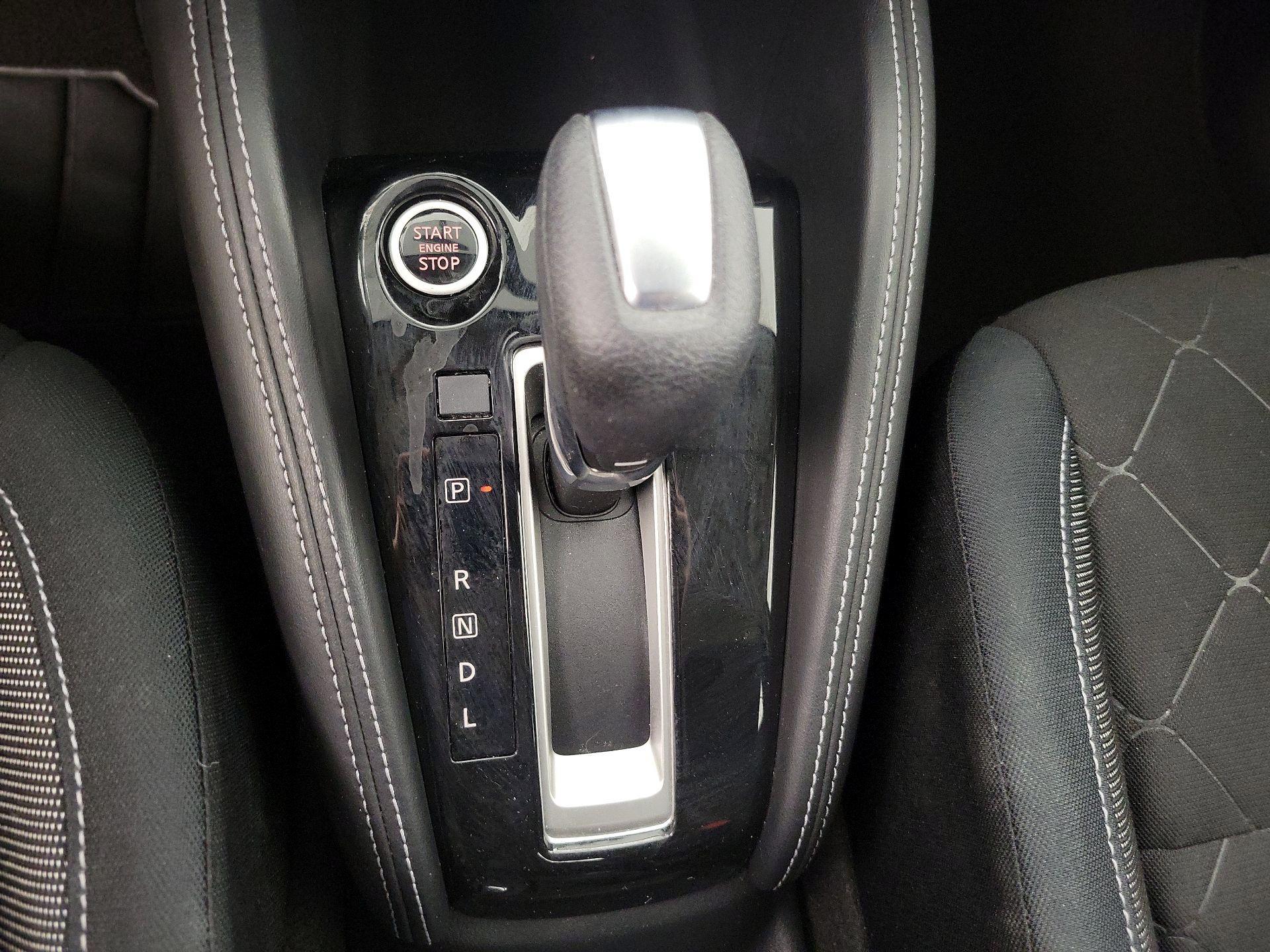 Thumbnail: 2018 Nissan Kicks - 16