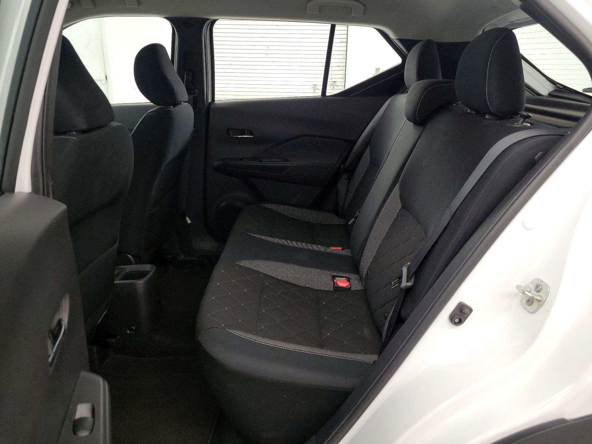 Thumbnail: 2018 Nissan Kicks - 18