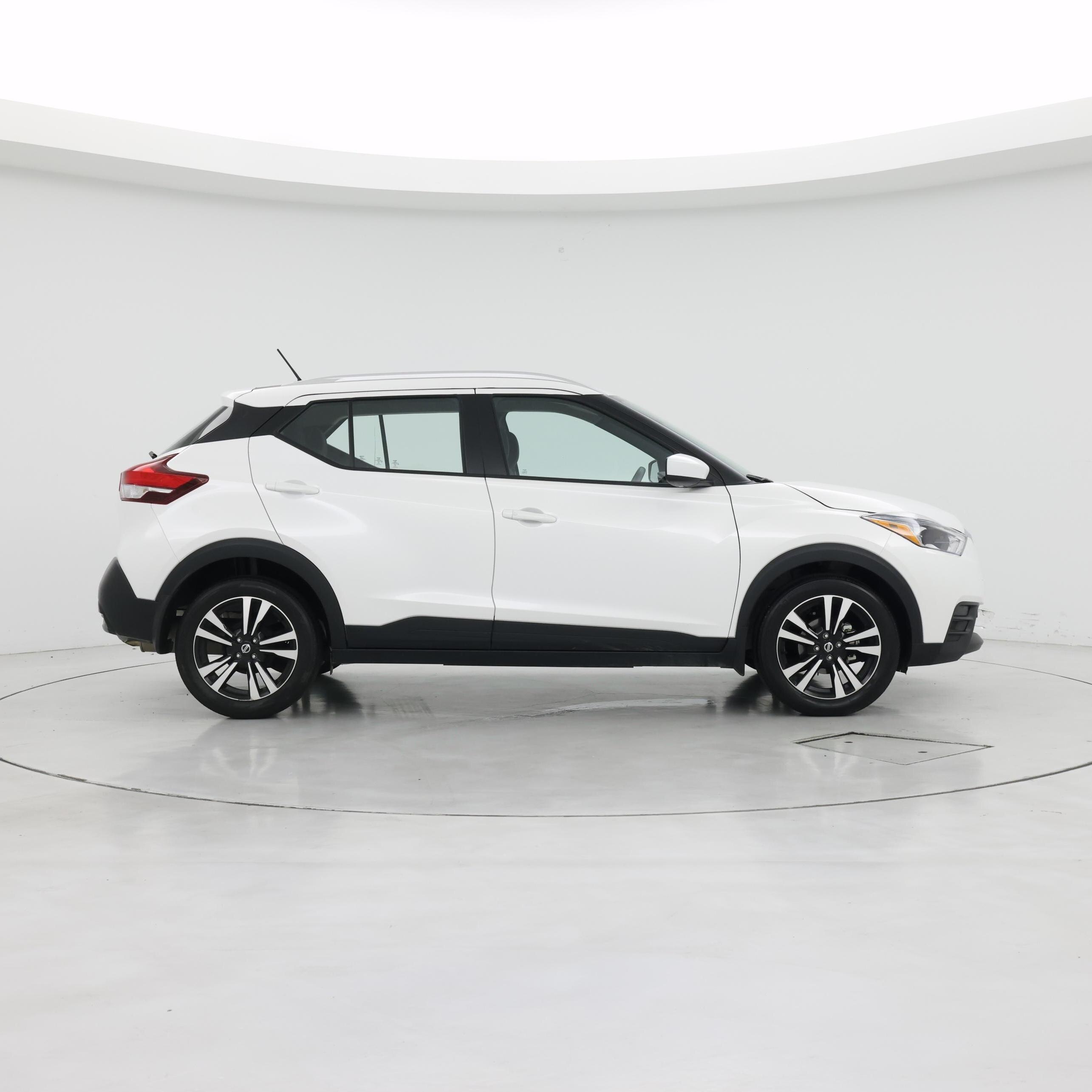 Thumbnail: 2018 Nissan Kicks - 7