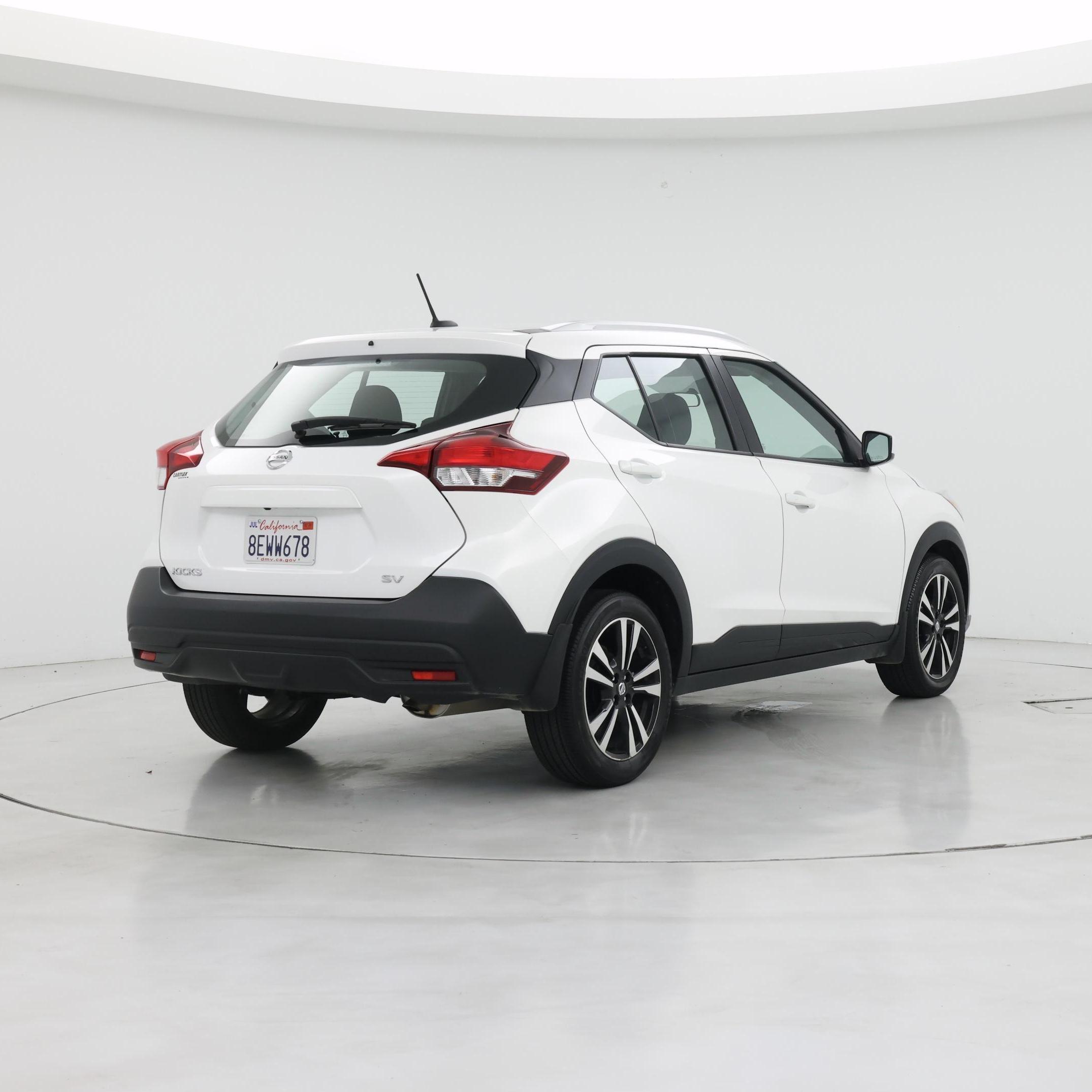 Thumbnail: 2018 Nissan Kicks - 8