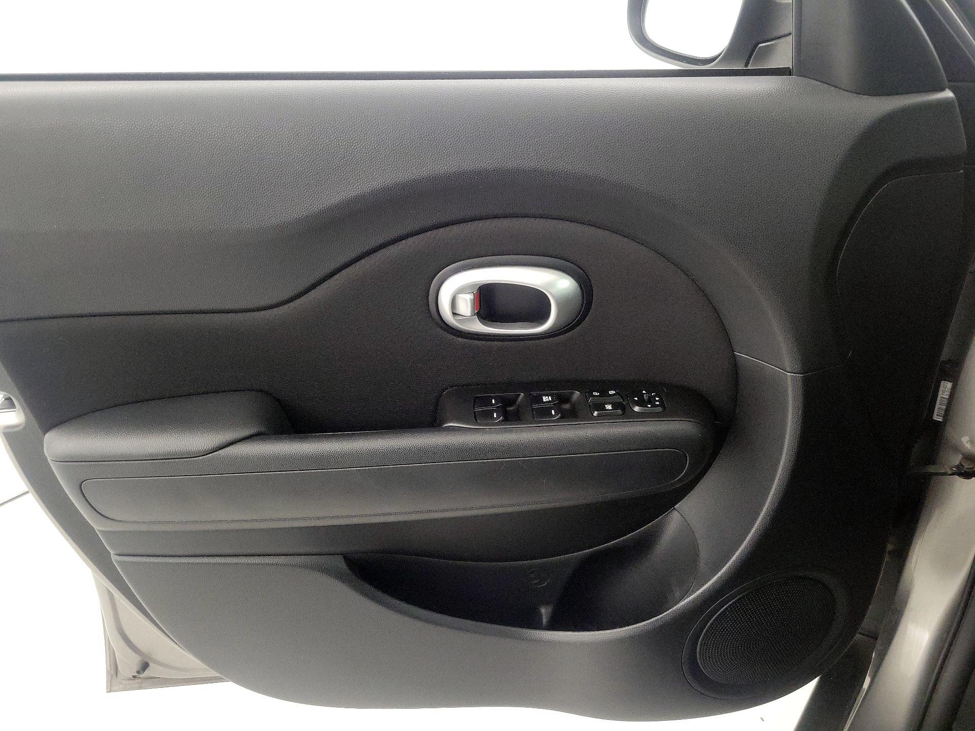 Thumbnail: 2015 Kia Soul - 12