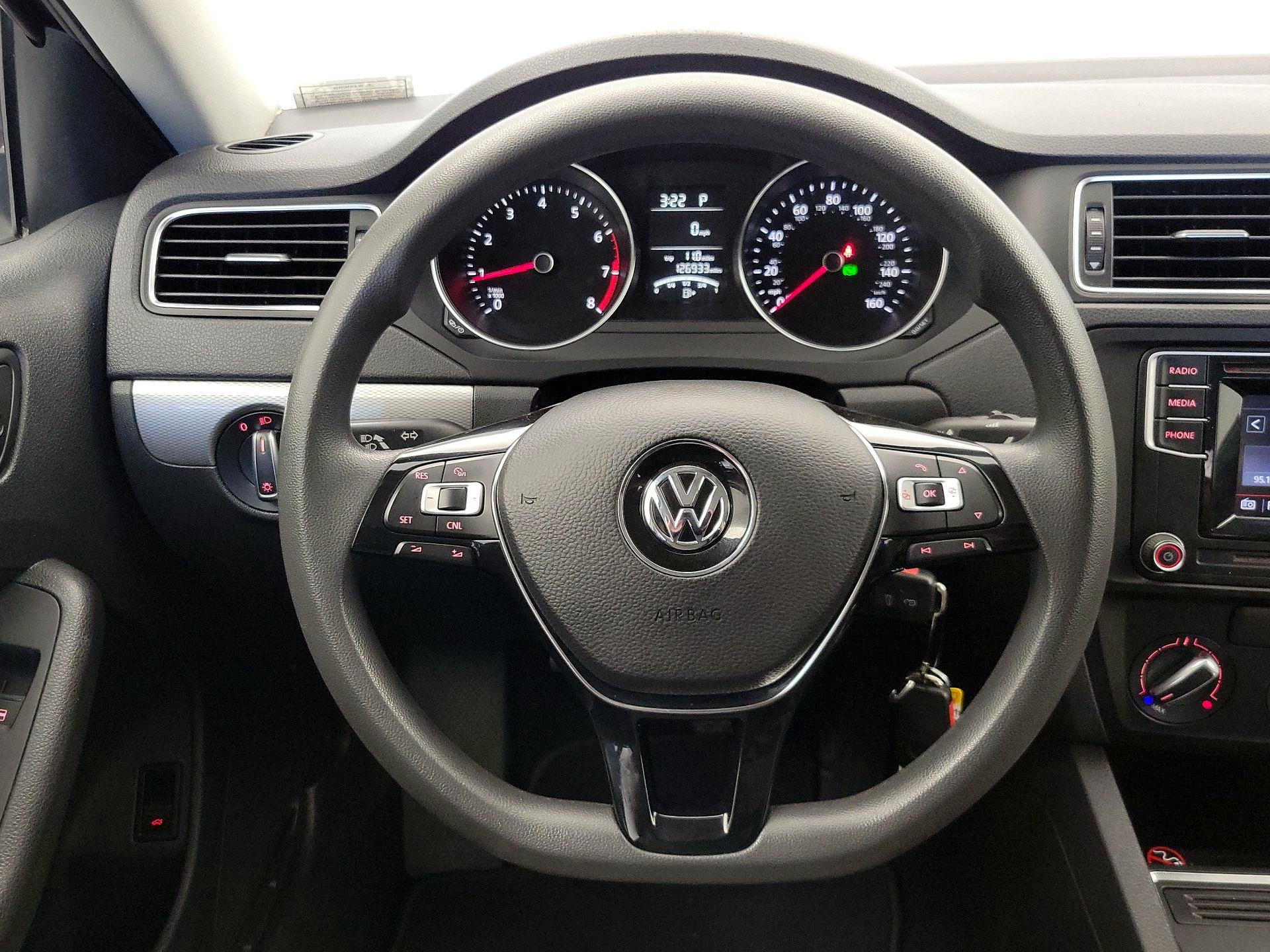 Thumbnail: 2017 Volkswagen Jetta - 10