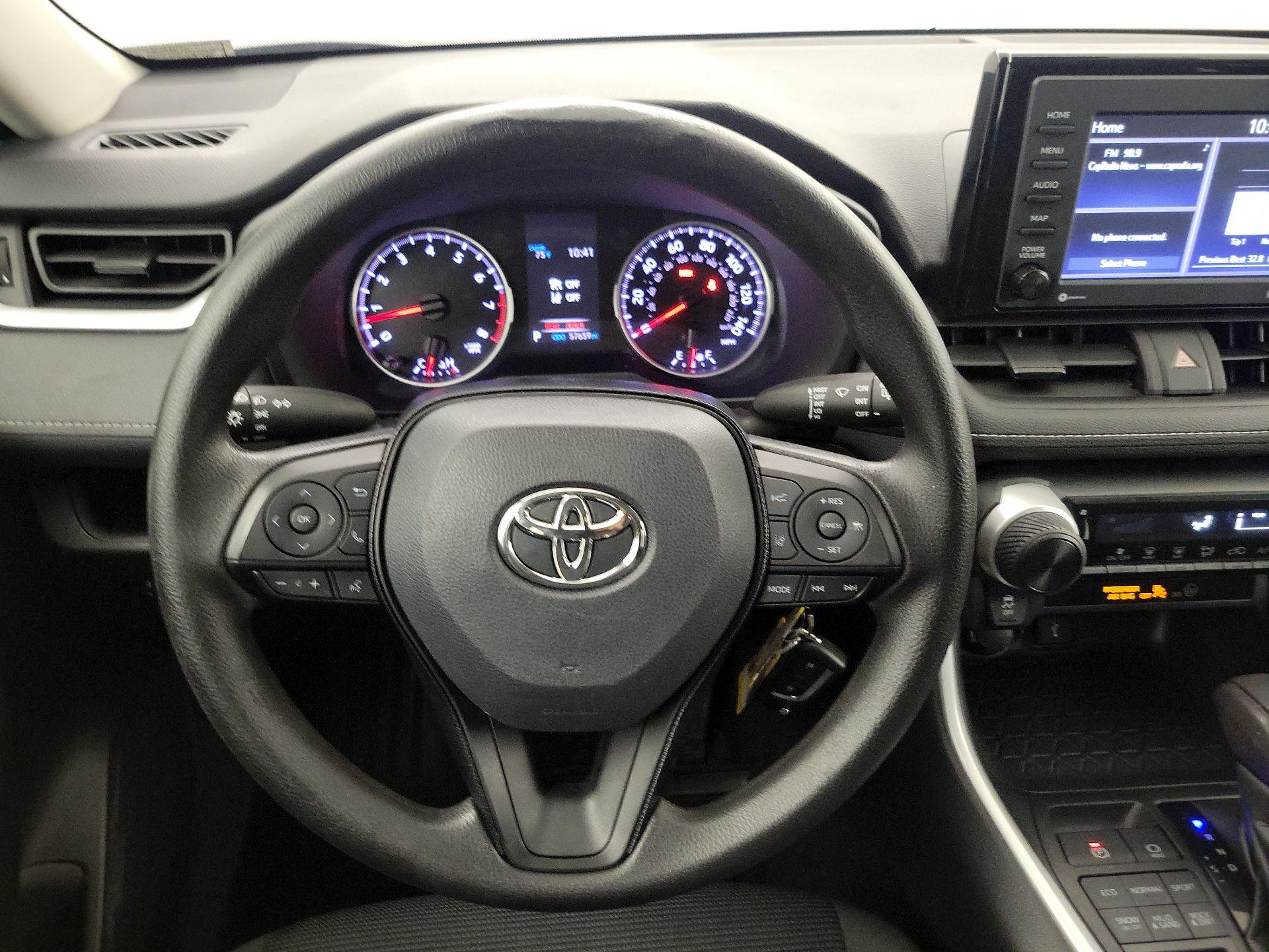 Thumbnail: 2021 Toyota RAV4 - 10