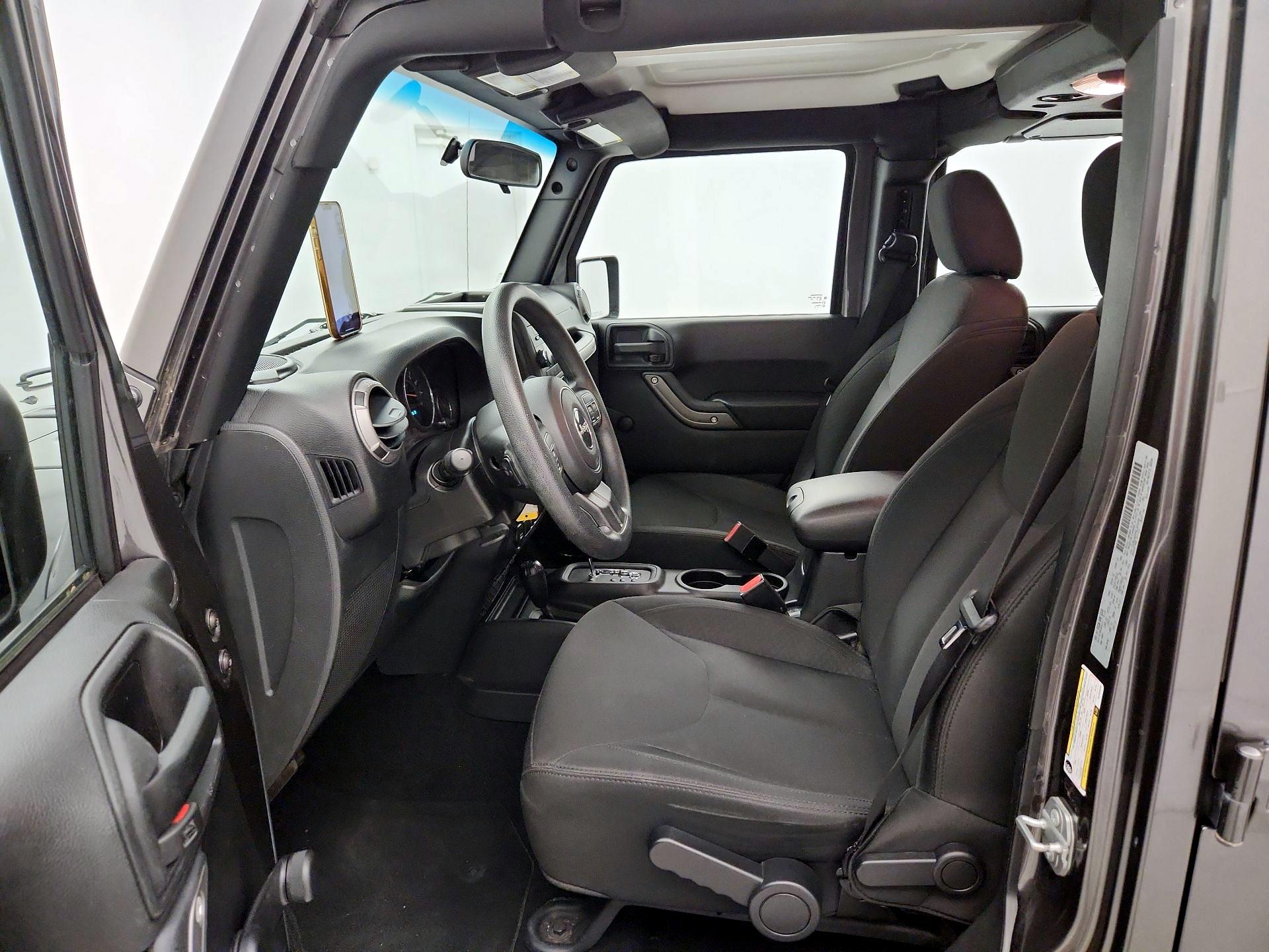 Thumbnail: 2016 Jeep Wrangler - 11