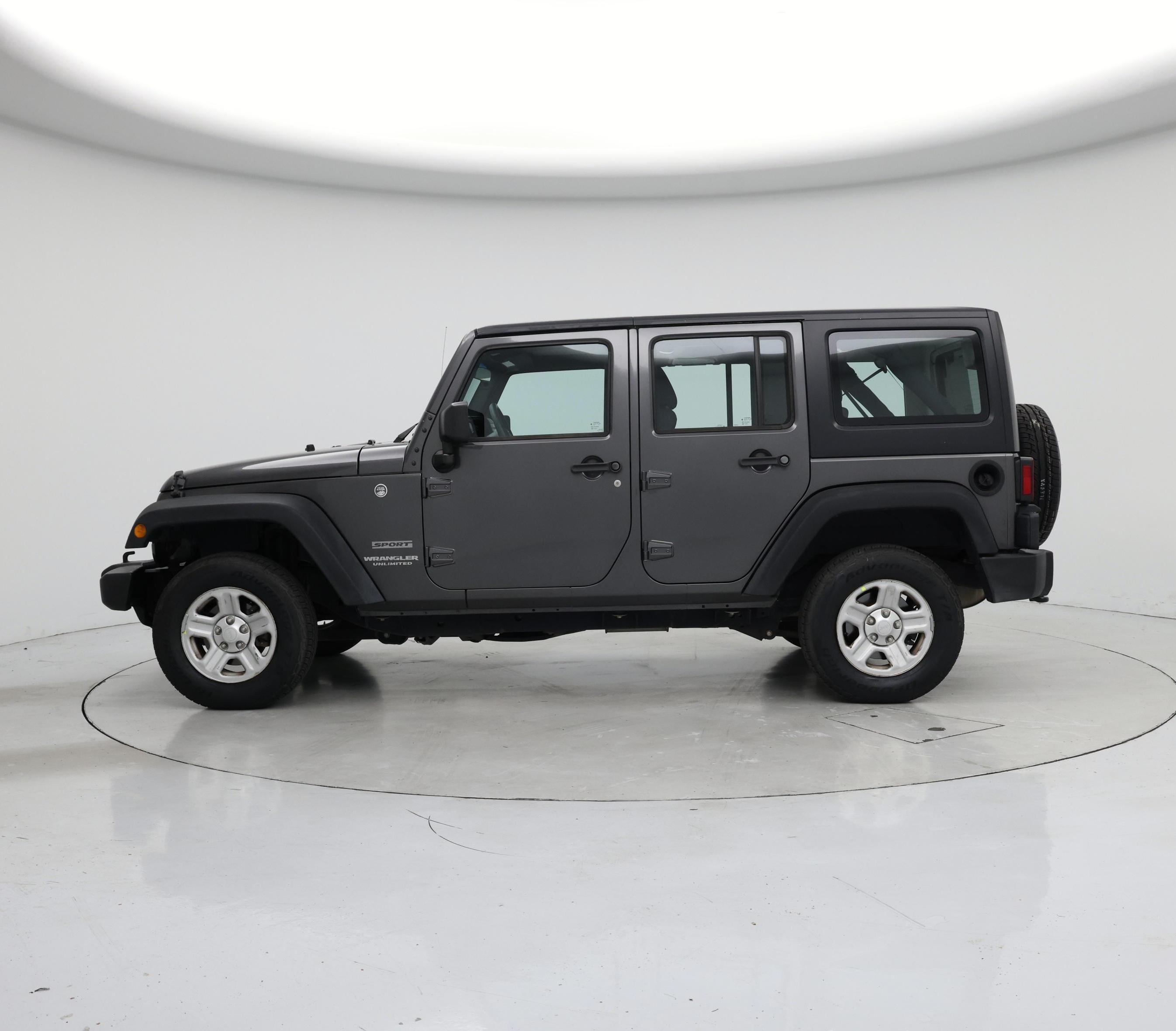 Thumbnail: 2016 Jeep Wrangler - 3
