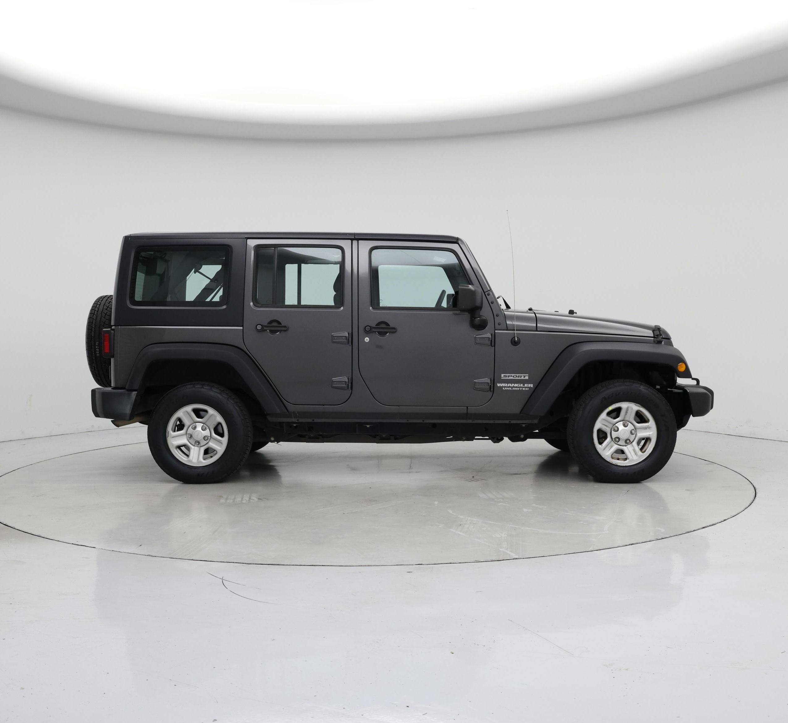 Thumbnail: 2016 Jeep Wrangler - 7