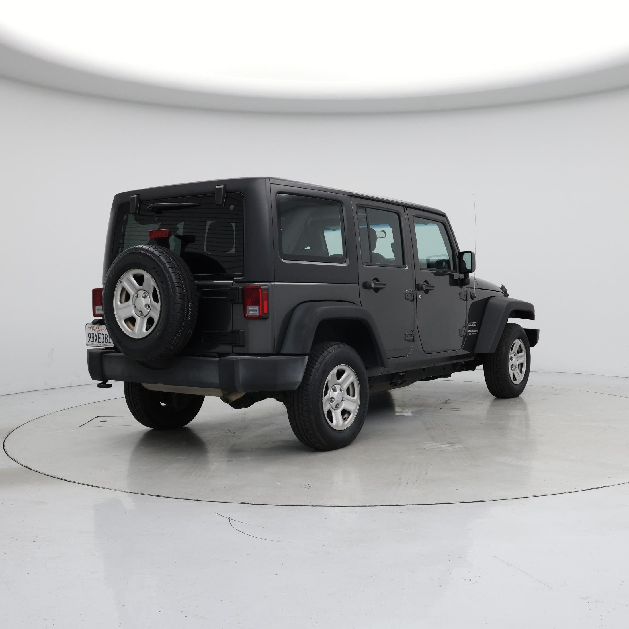Thumbnail: 2016 Jeep Wrangler - 8