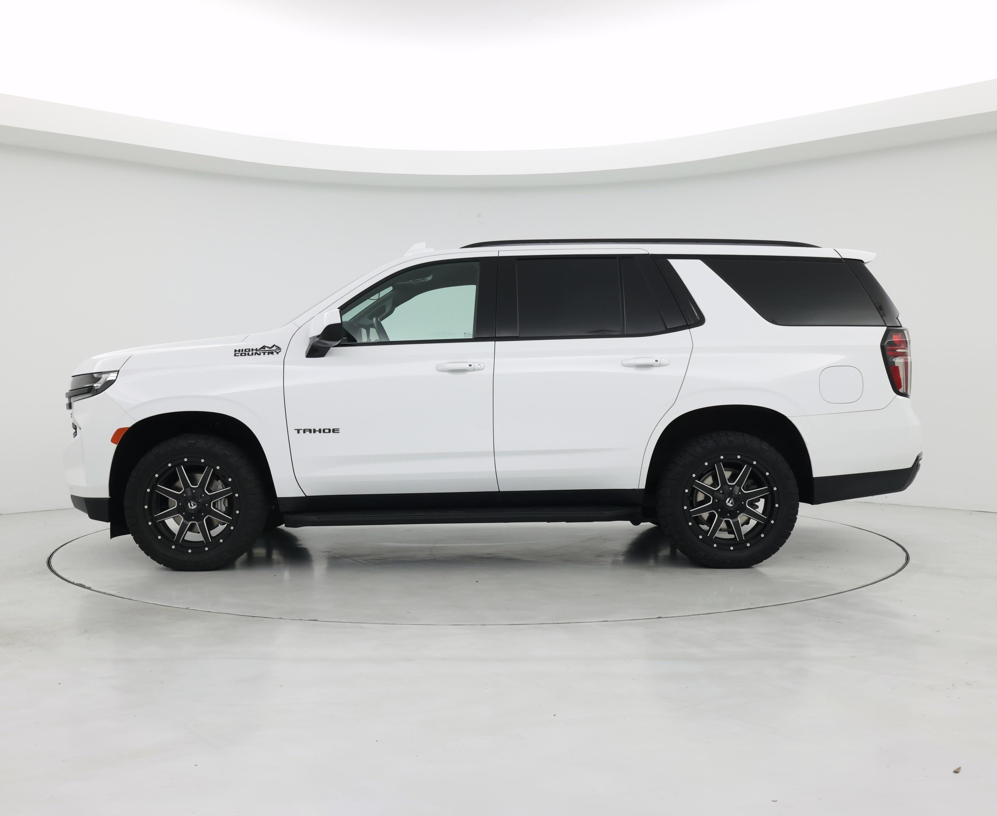 Thumbnail: 2021 Chevrolet Tahoe - 3