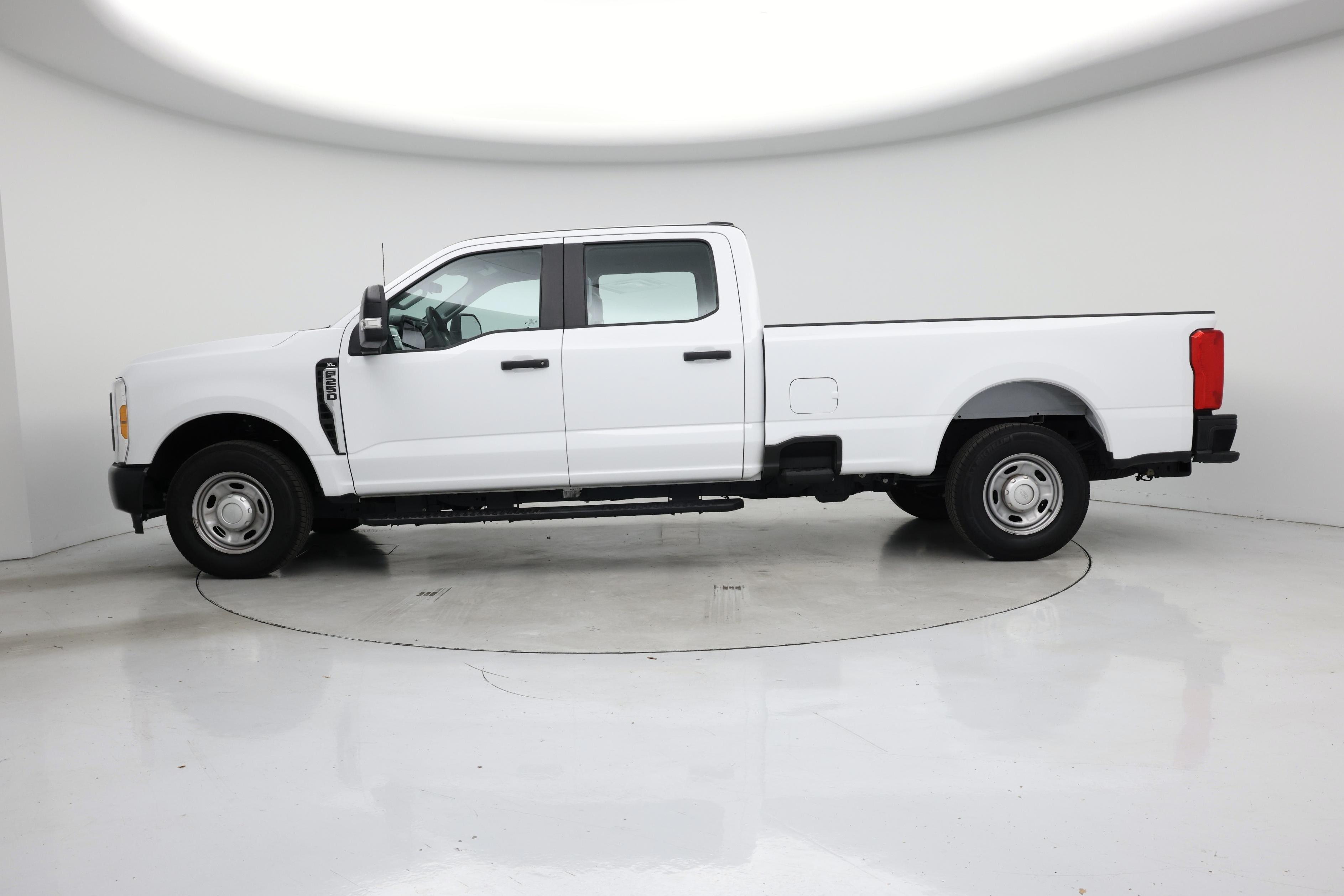 Thumbnail: 2023 Ford F-250 - 3