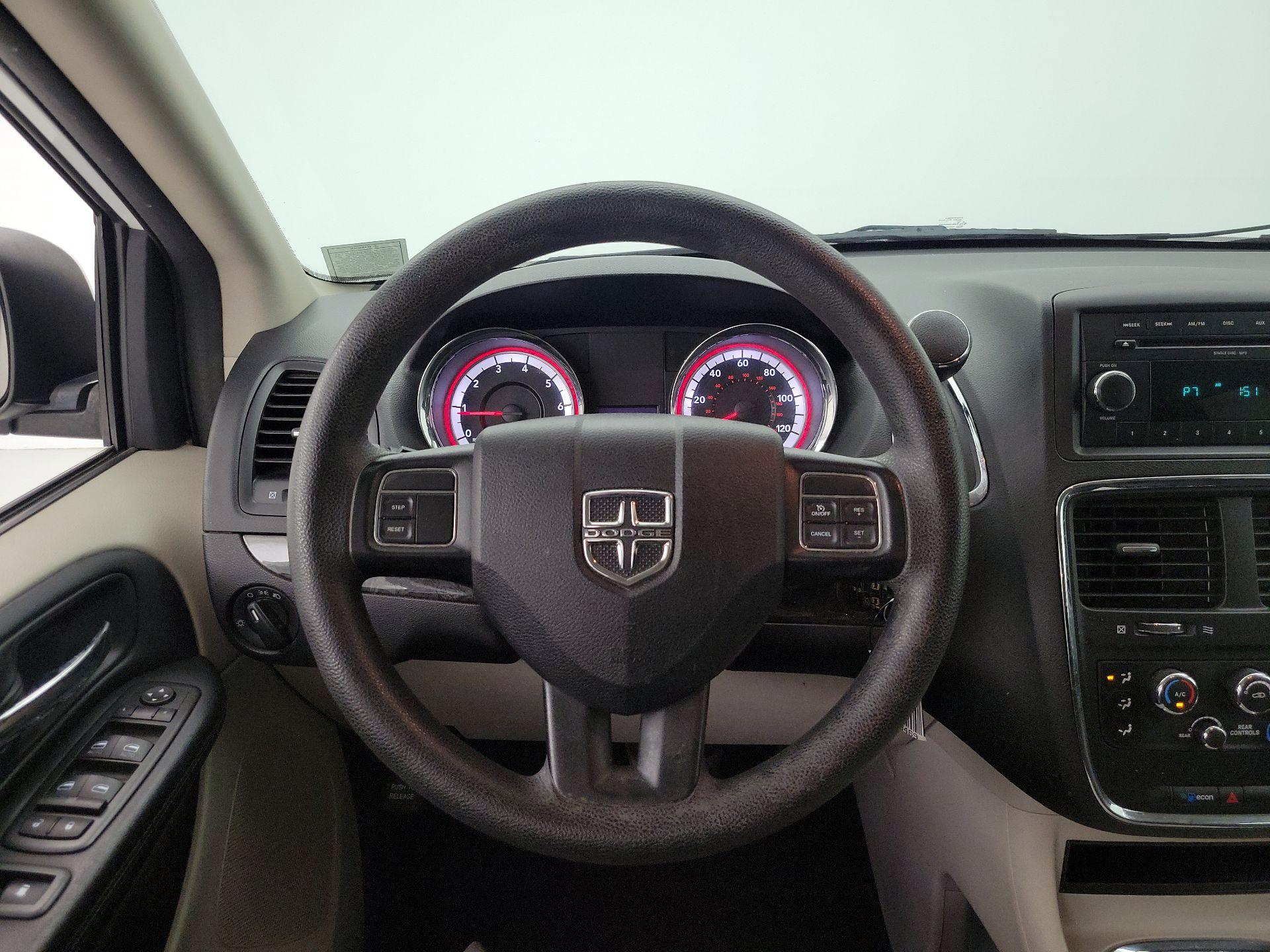 Thumbnail: 2015 Dodge Grand Caravan - 10